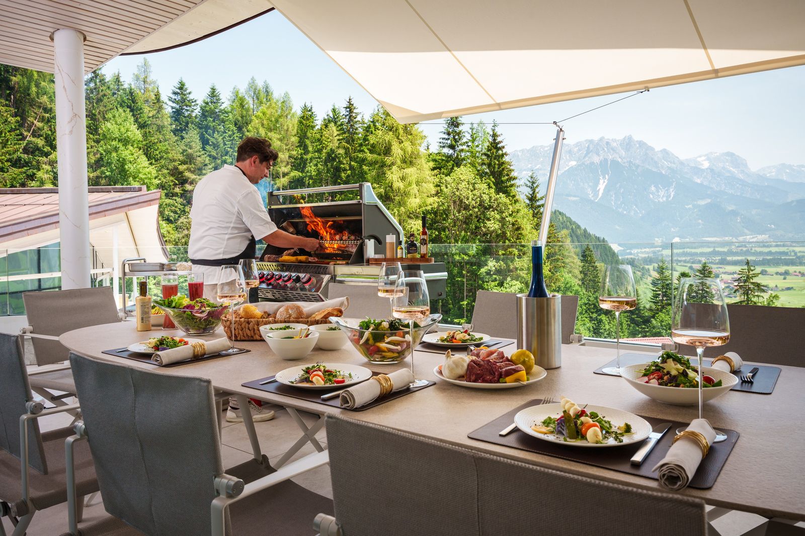 Ultra-Luxury Alpine Mountain Retreat with Panoramic Views - Photo 18