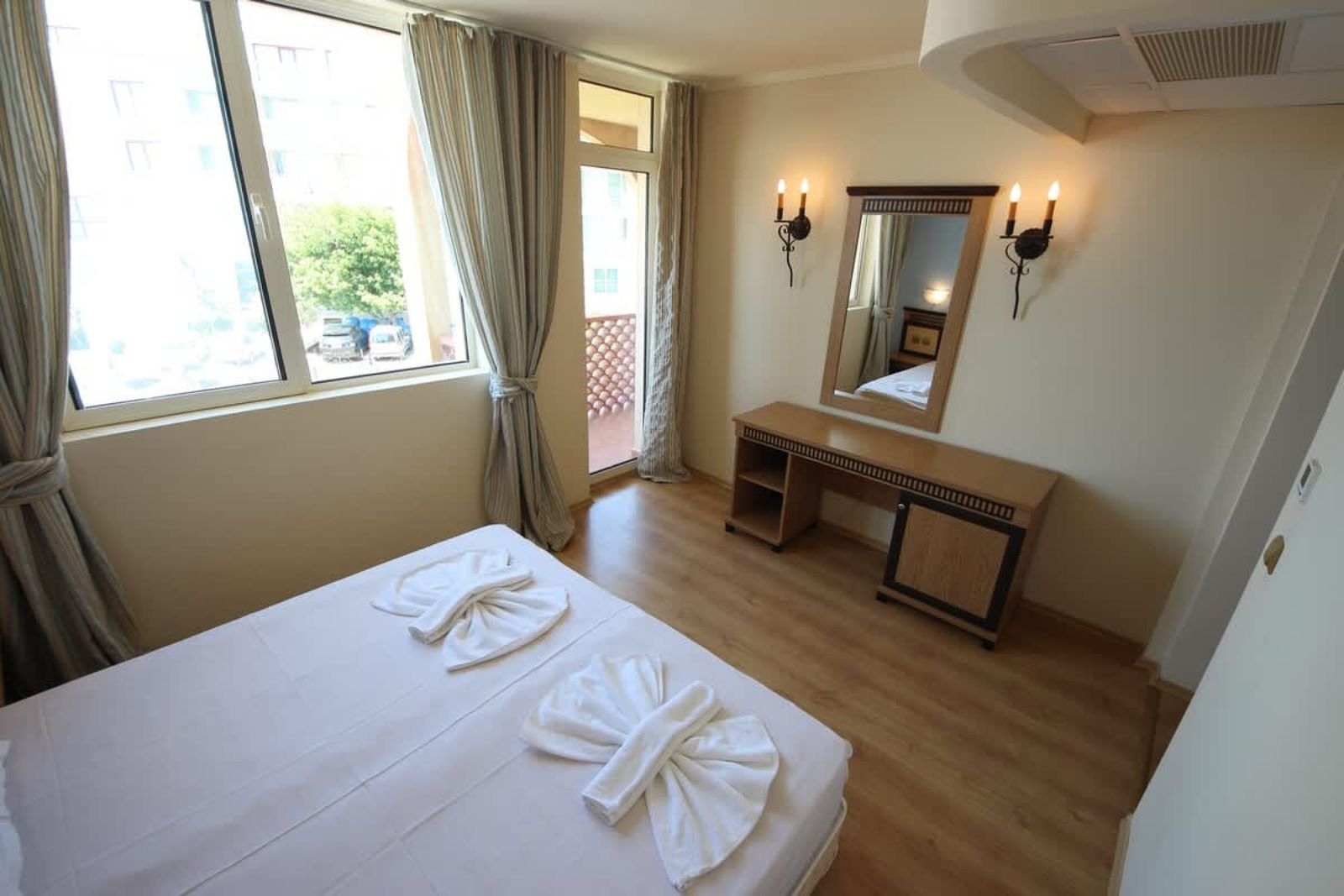 Atrium Apartment with balcony - Photo 17