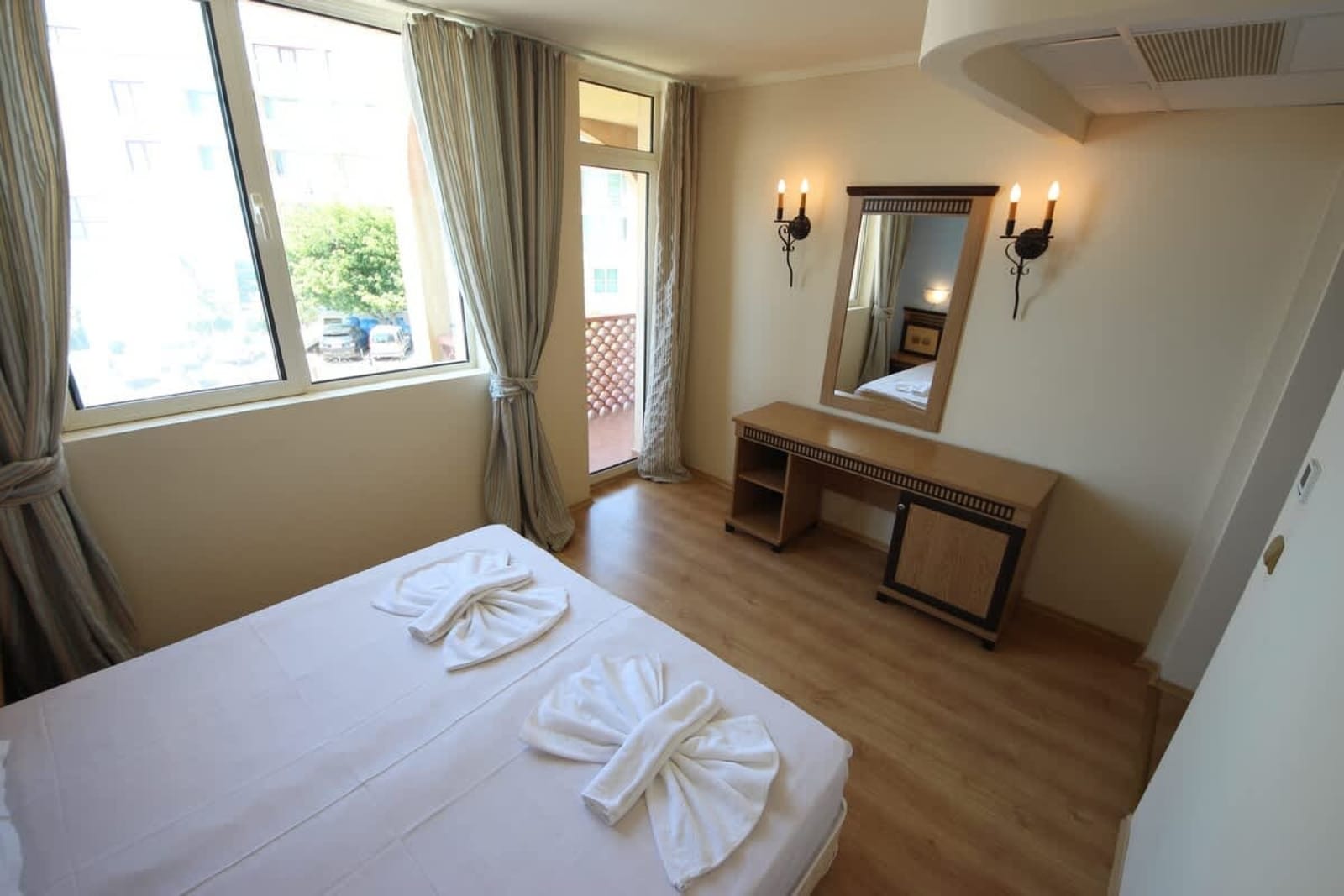 Atrium Apartment with balcony - Photo 17