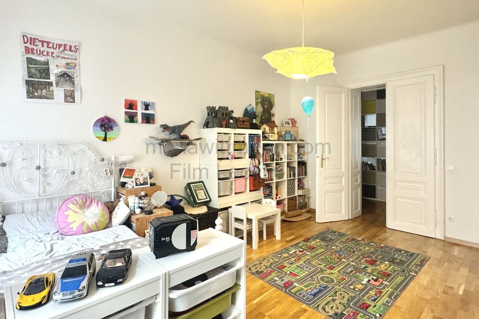 Bright Multi-Room Apartment with Open Plan Living - Photo 16