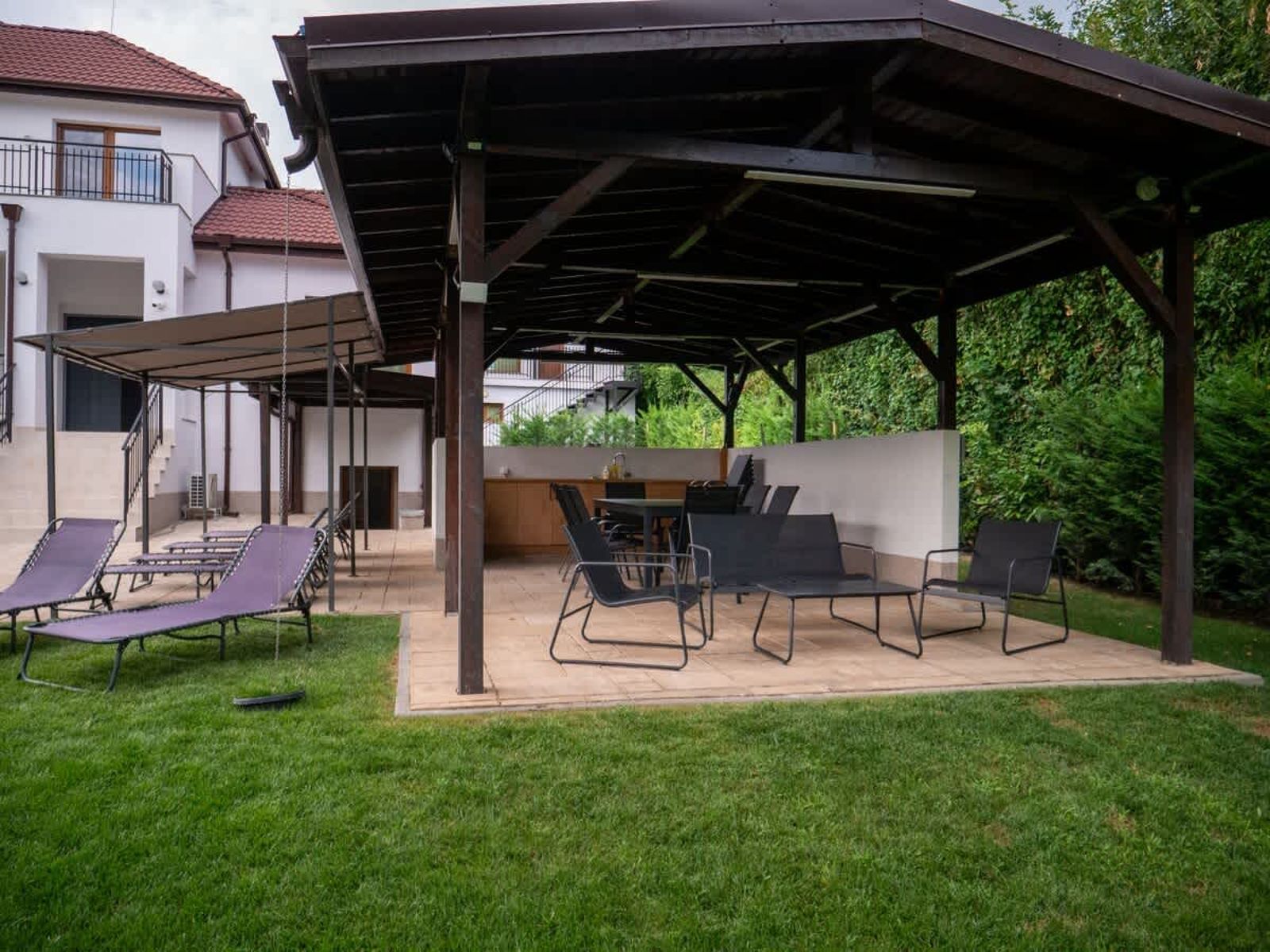 Private Villa with 5BD, Pool &amp; Stunning Sea Views - Photo 39