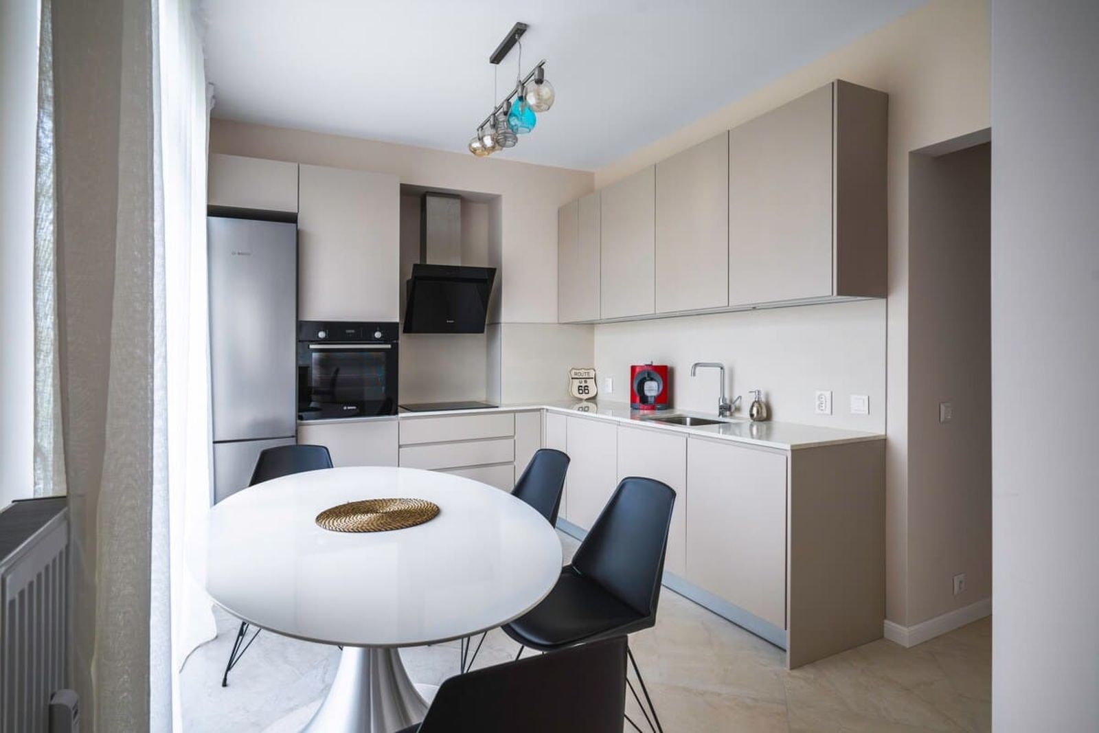 New With The Best View - 2BD Bright Flat Near NDK - Photo 3