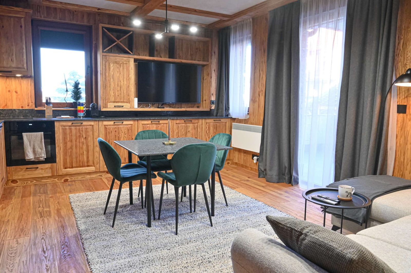 Cozy 1-Bedroom Apartment in St. Ivan Ski Resort - Photo 15