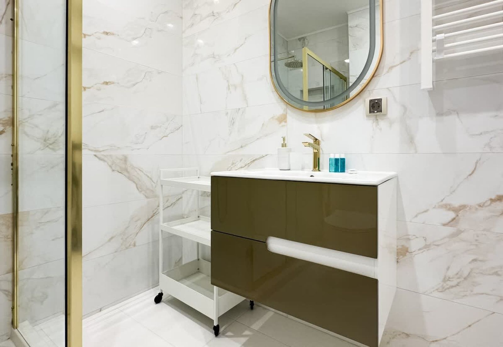 Designer 2BD Apt Near Alexander Nevski Cathedral - Photo 21