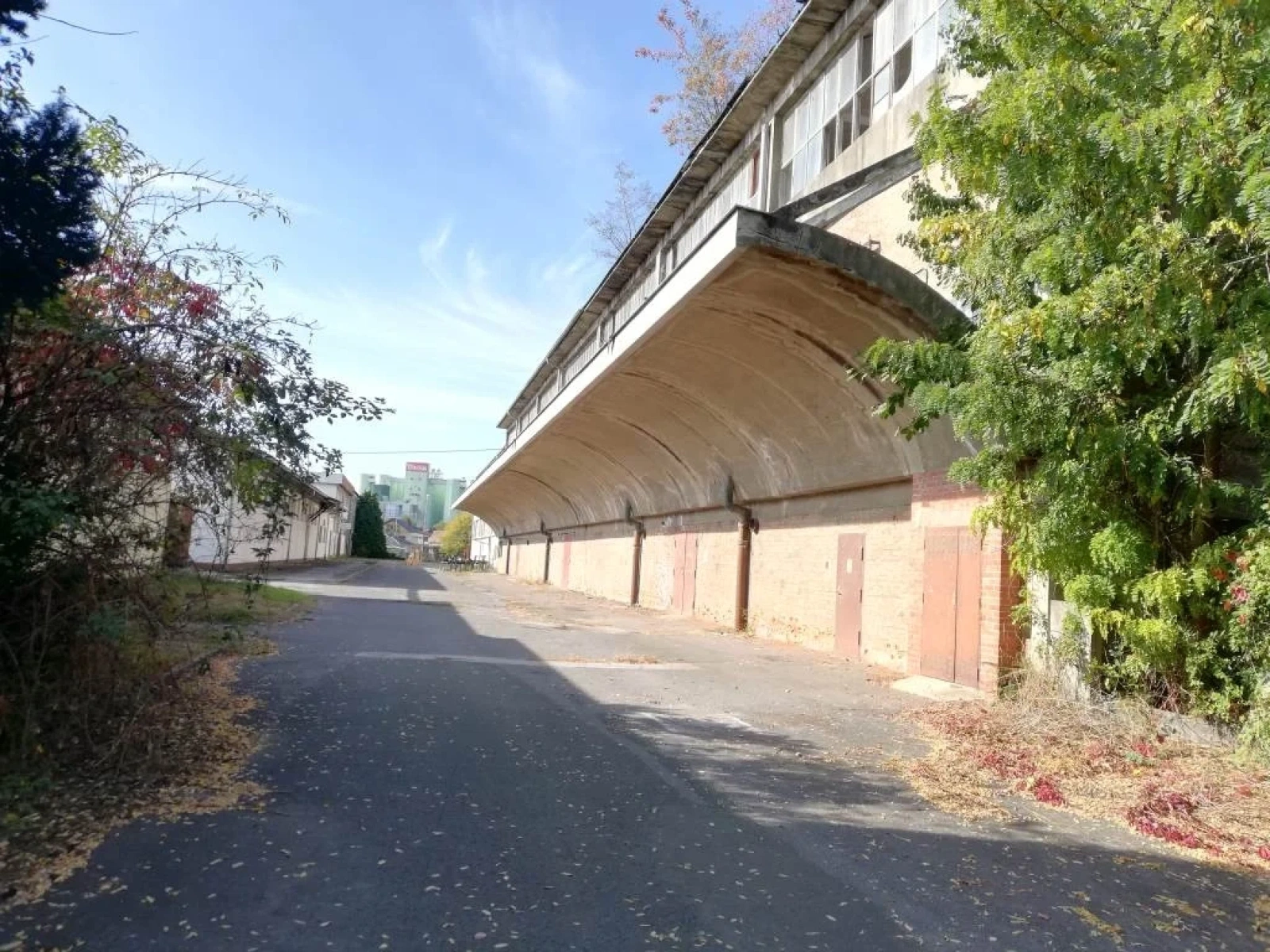 Beautiful Abandoned Factory - Photo 22