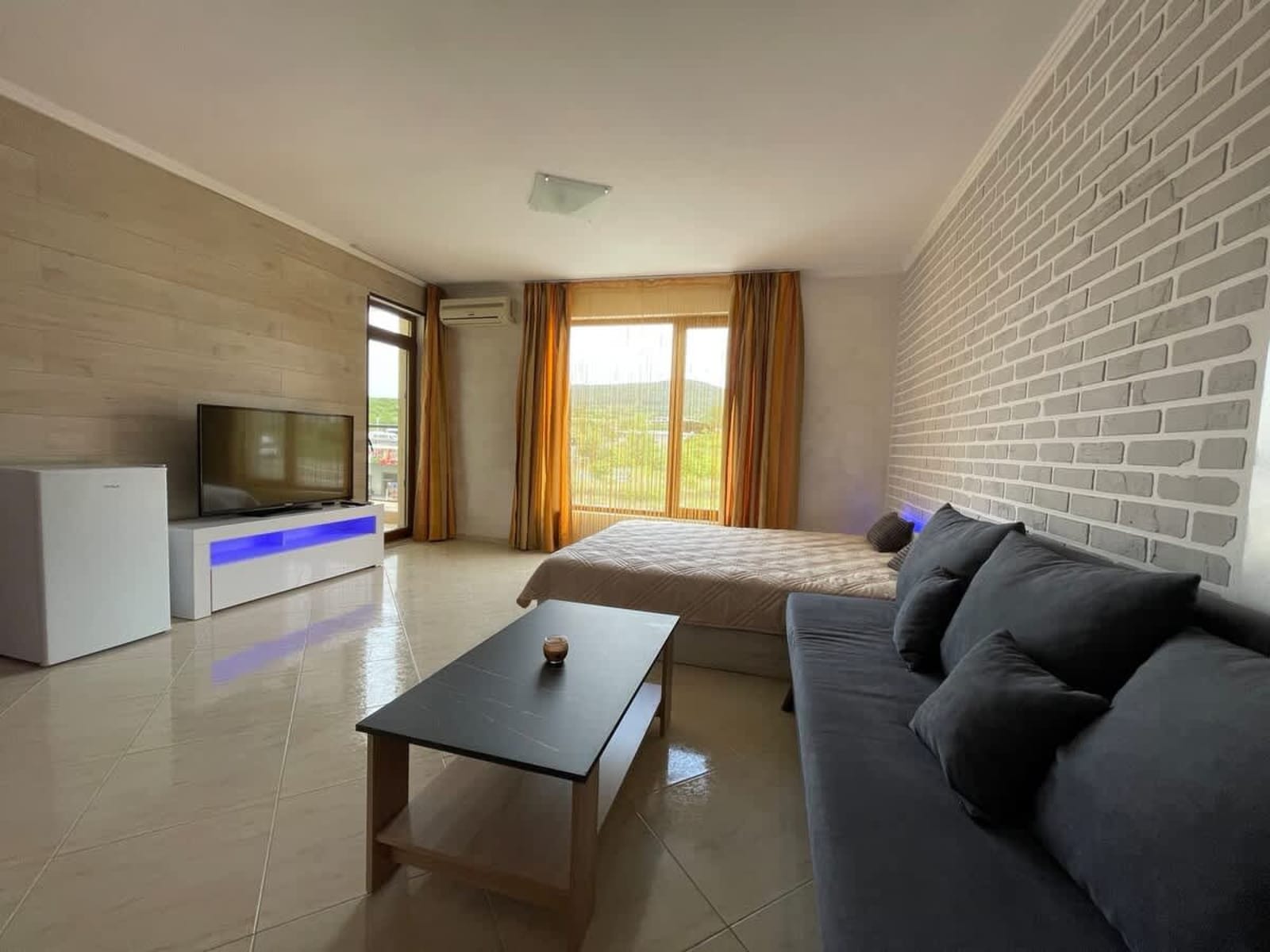 Sveti Vlas  Modern Studio with Pool &amp; Balcony - Cover Photo