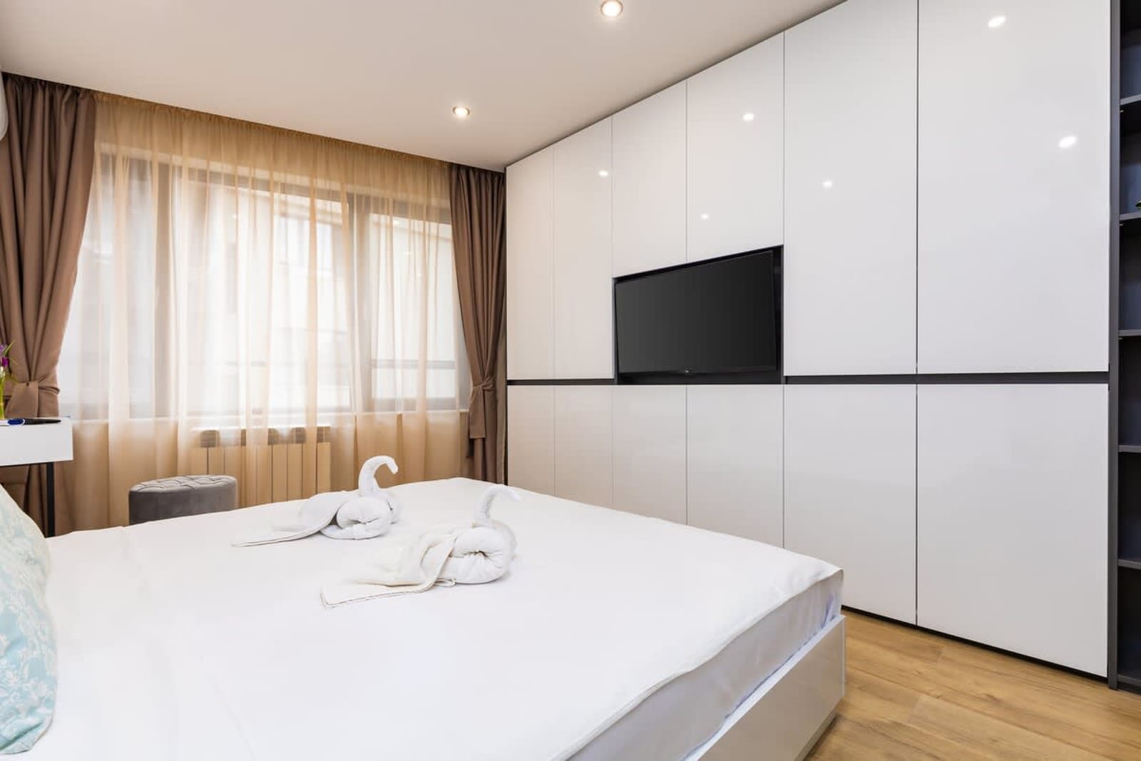 1-Bedroom Retreat near Plovdiv's Historic Old Town - Photo 11