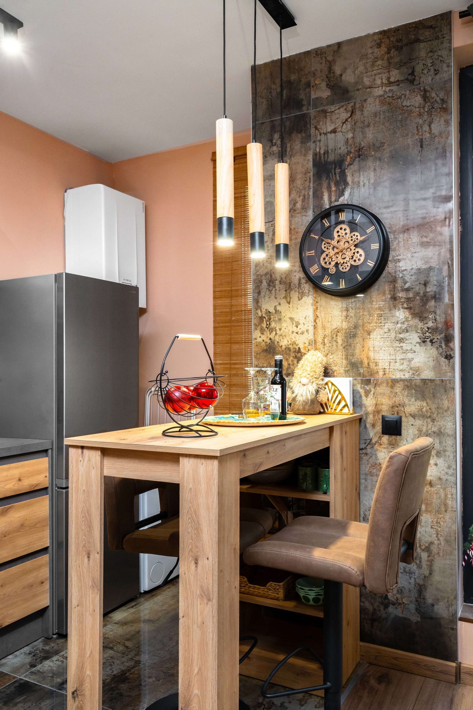 Warm &amp; Stylish Retreat in a Quiet Area - Photo 10