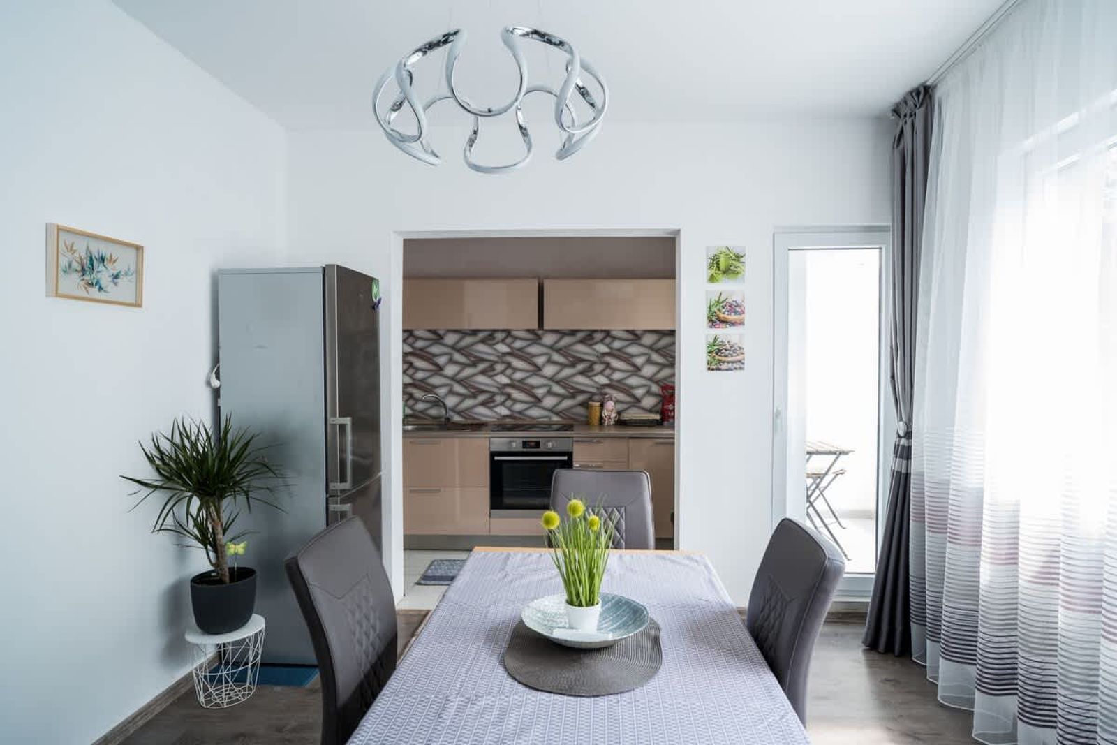 Black Sea 2bdrm Central Apartment - Photo 5