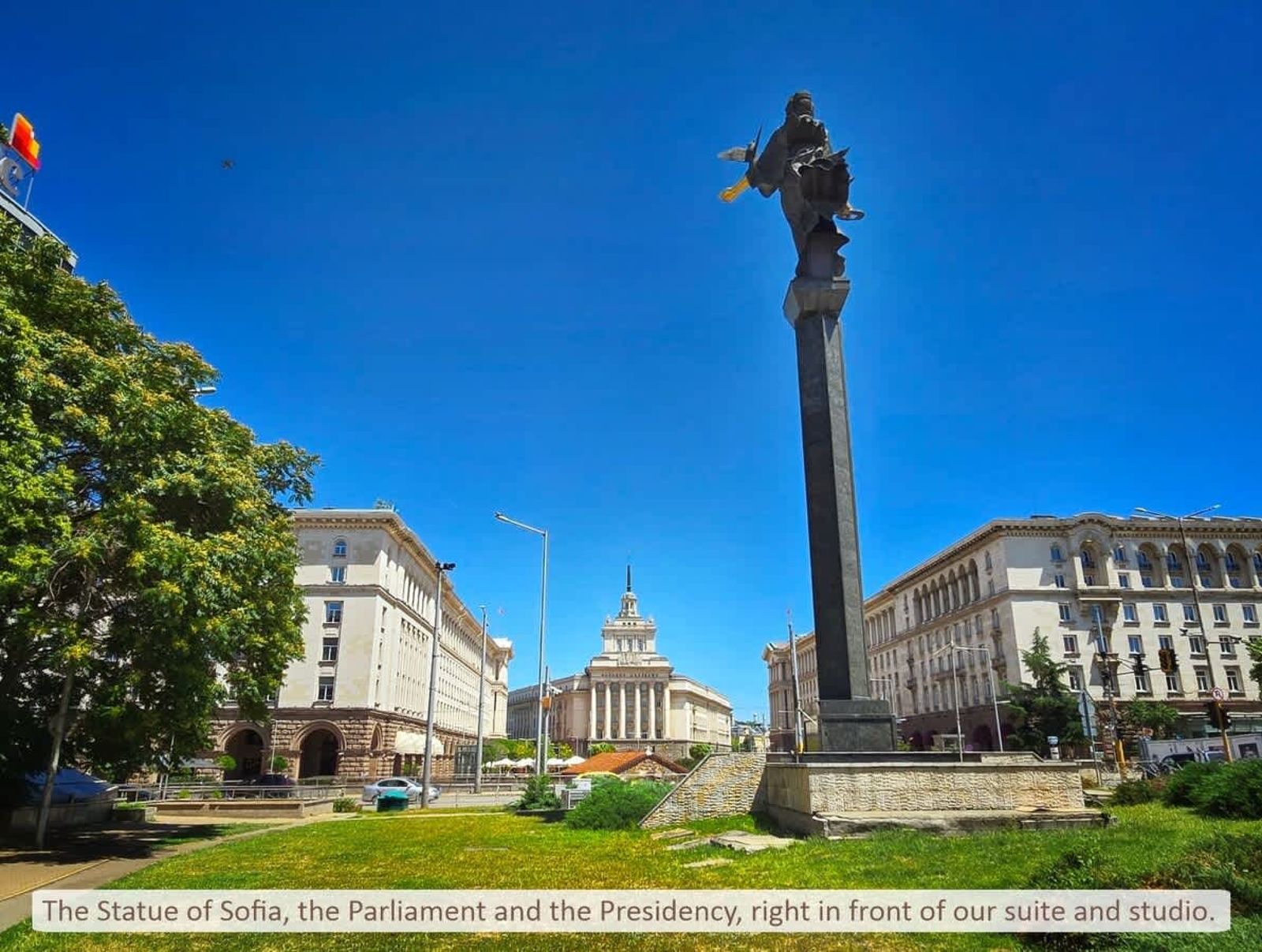 Cozy Boho Studio in Center with Shared Terrace - Photo 22