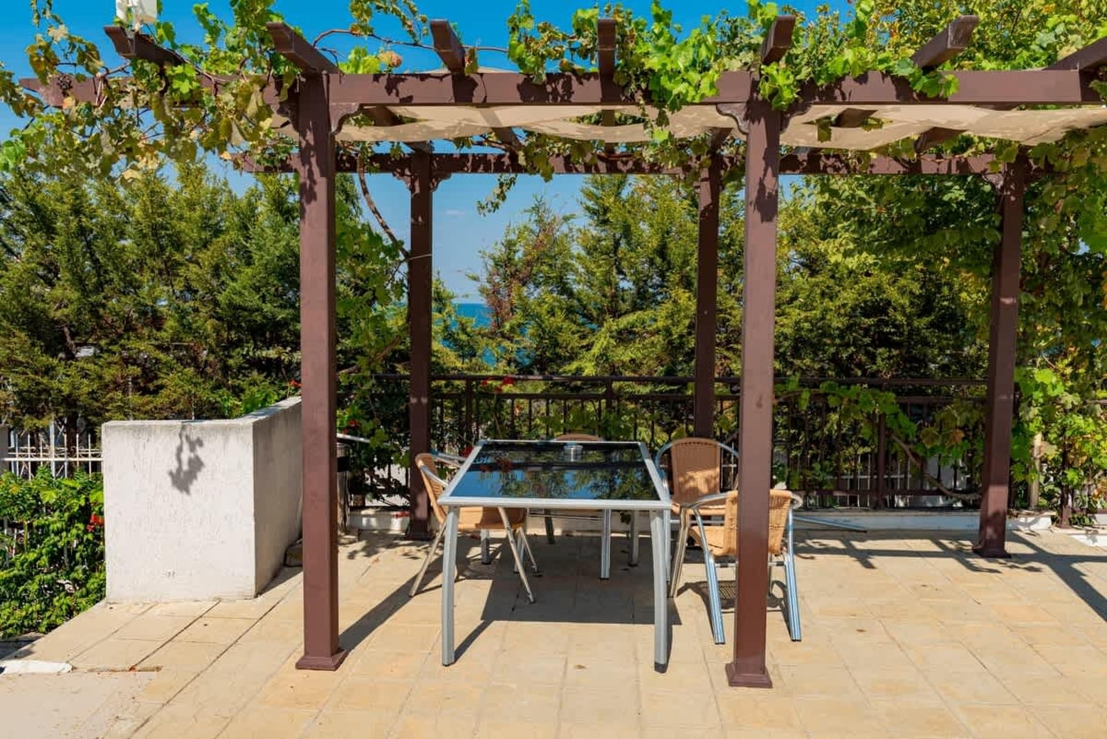 Family Apartment with Sea View in Apolon - Photo 9