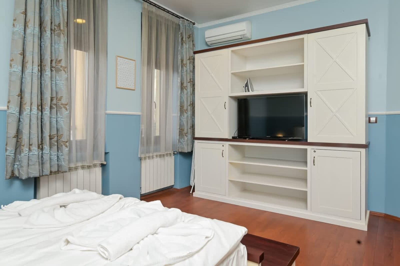 Life in Colors - Elegant 2BD Premium Stay - Photo 19