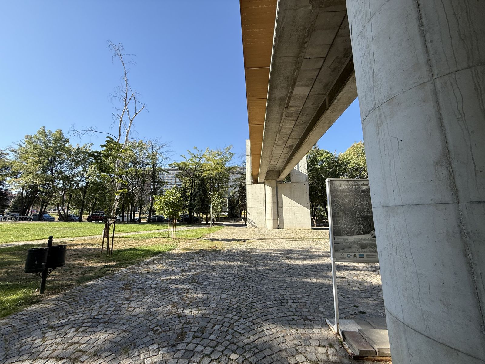 Big recognizable modern building with a bridge view of Sofia - Photo 10