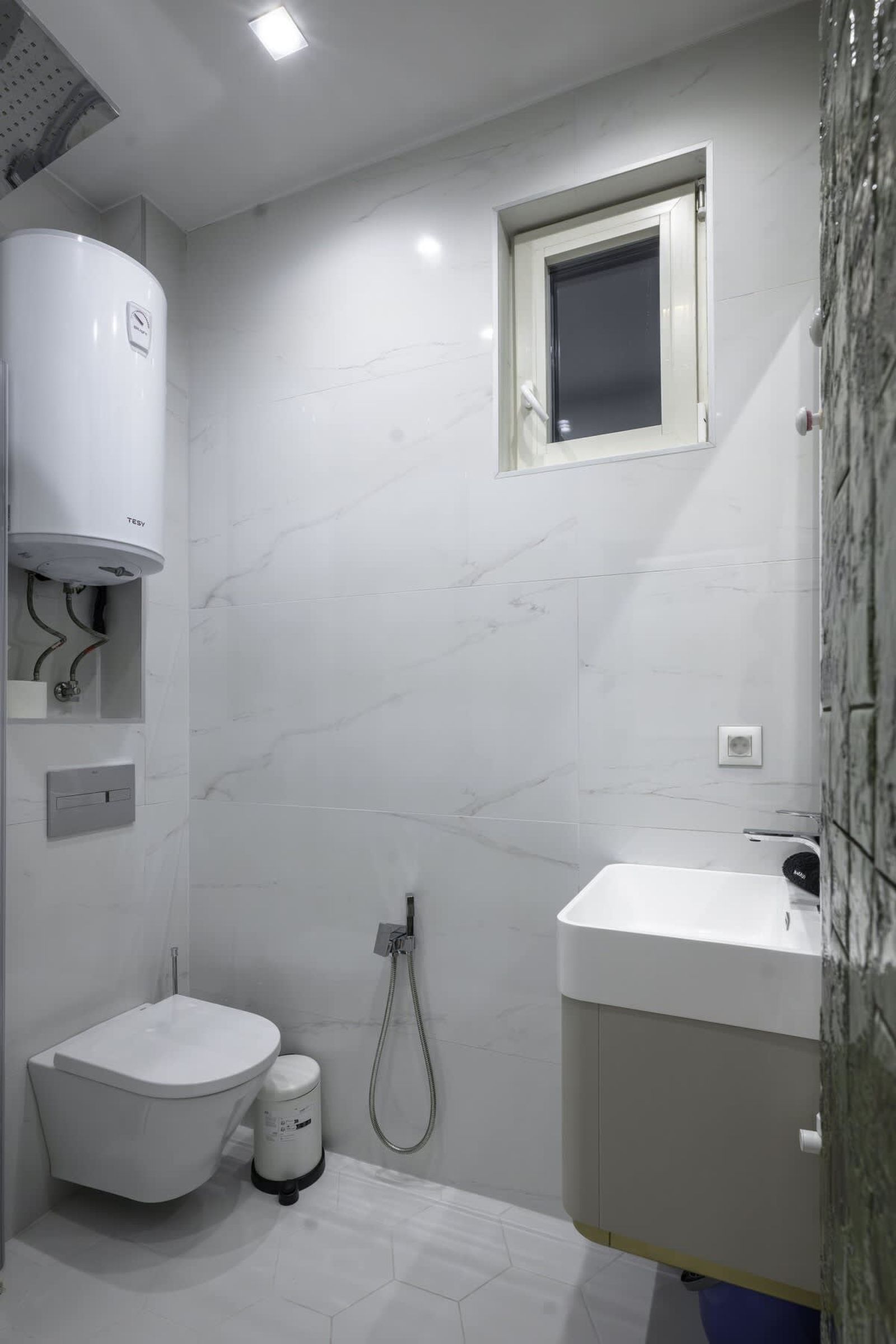 Sunny Stylish Apartment in Sofia - Photo 6