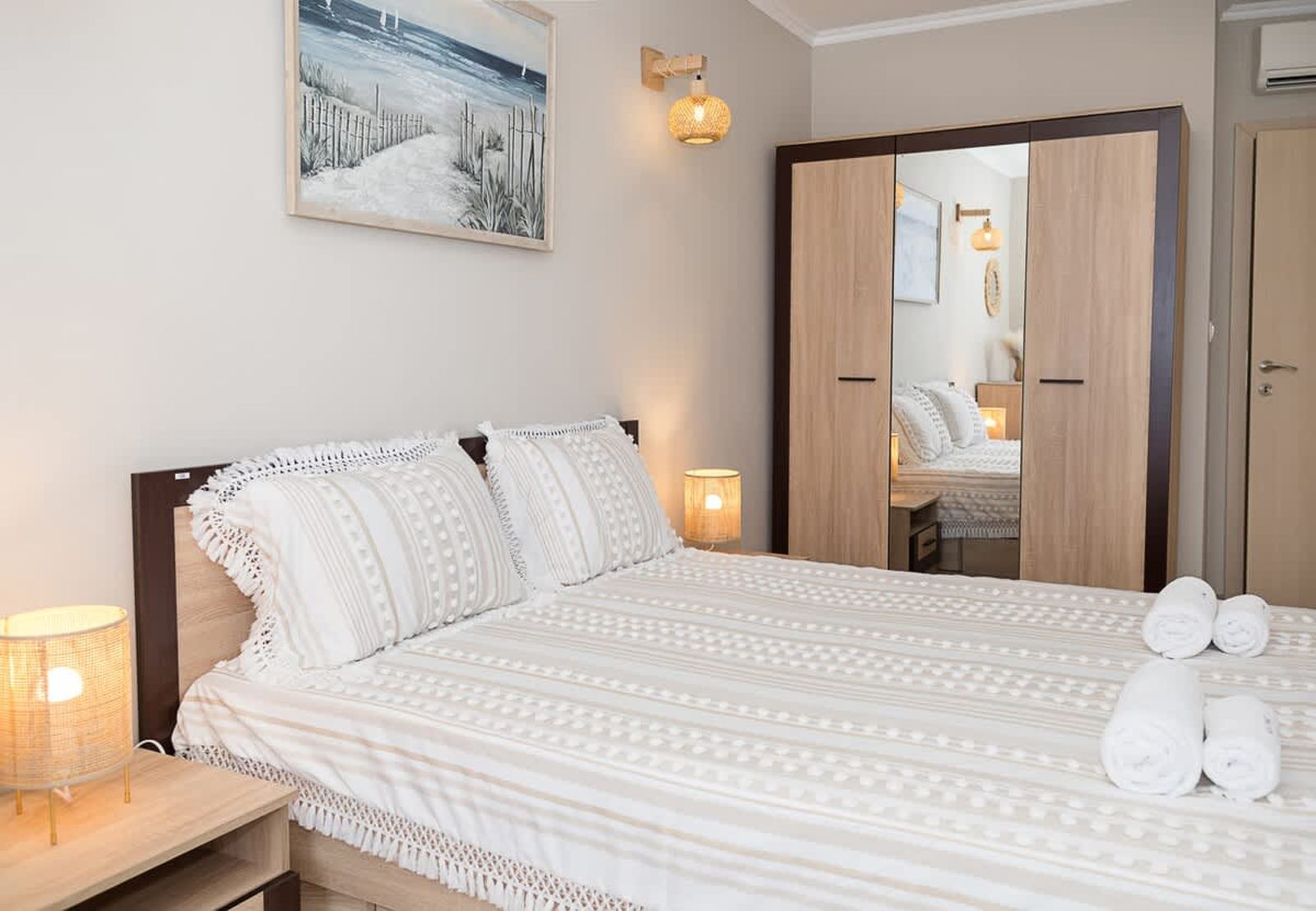 Seaside Bliss: Elegant 1BD with Stunning View - Photo 15