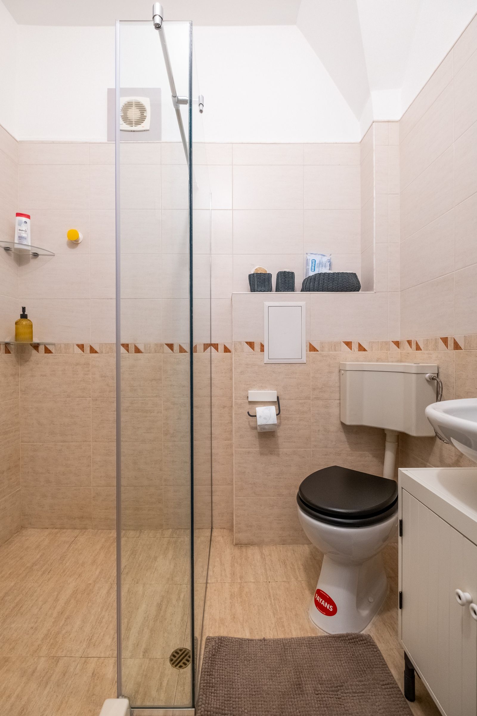 Great Central Cozy Apartment - Photo 36