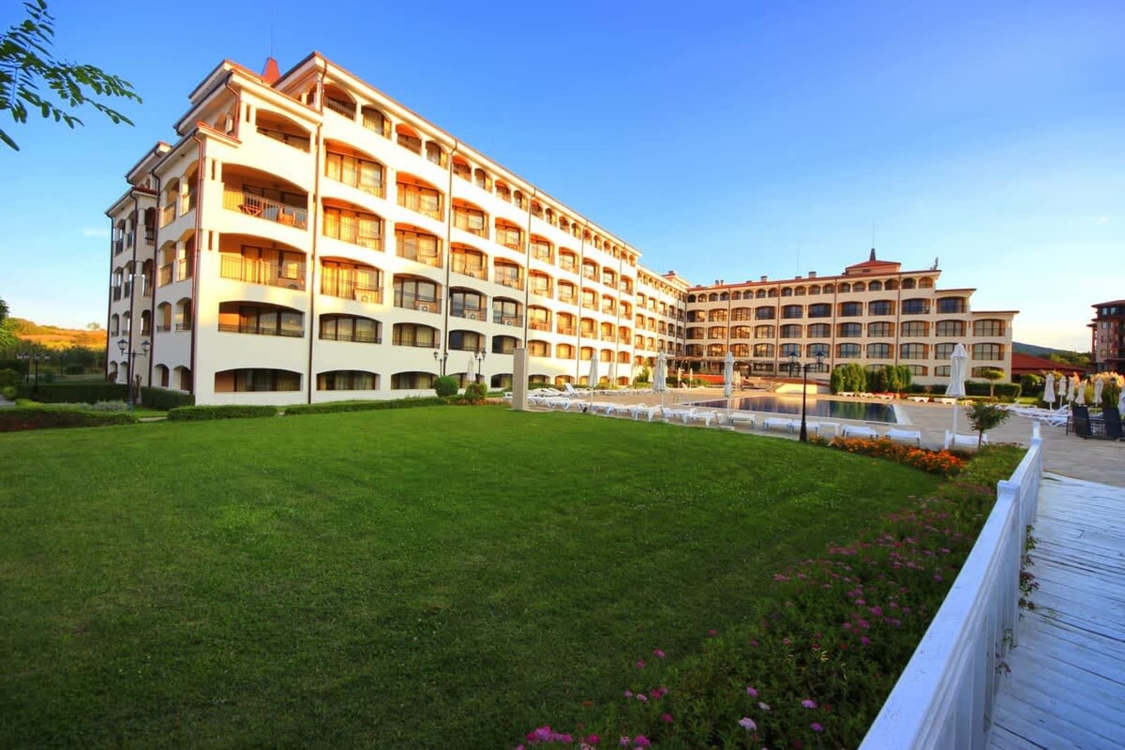 Studio by the Coast in Nestinarka - Photo 27