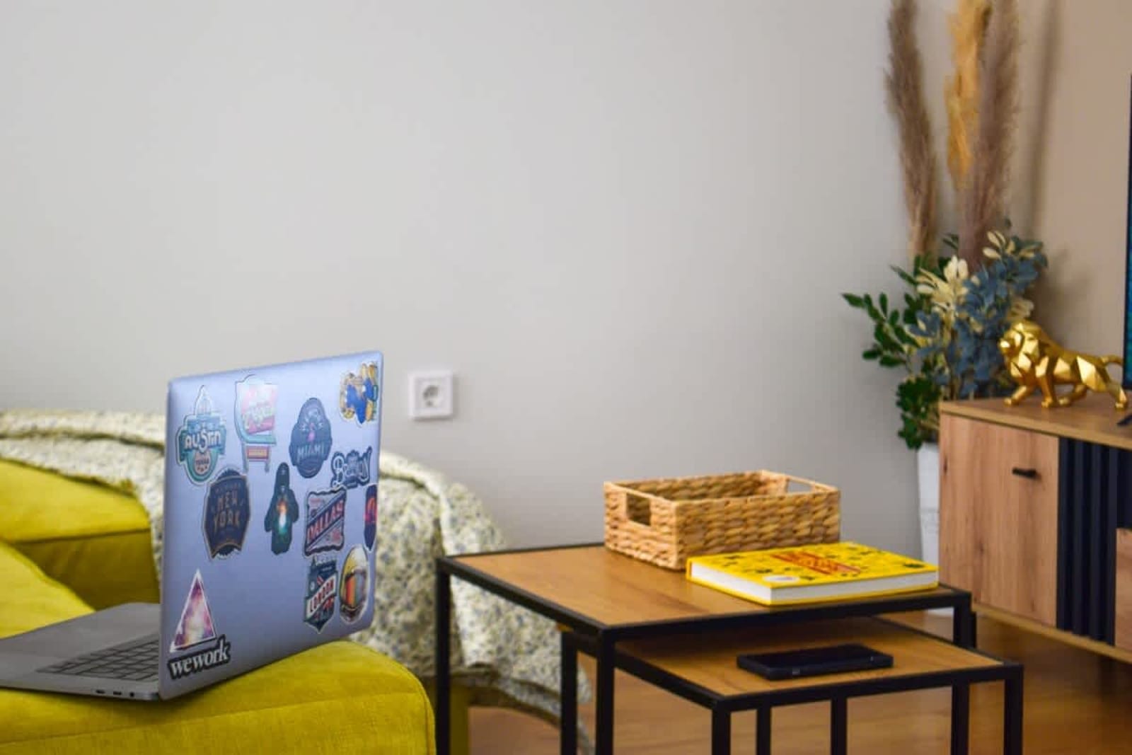 City Center Charm: 2BR Apartment - Photo 17