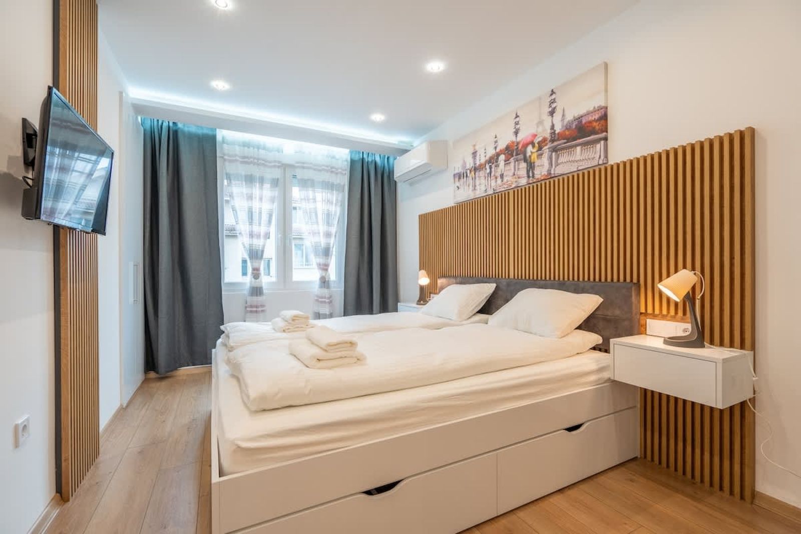 Zenith Apartment - Photo 2