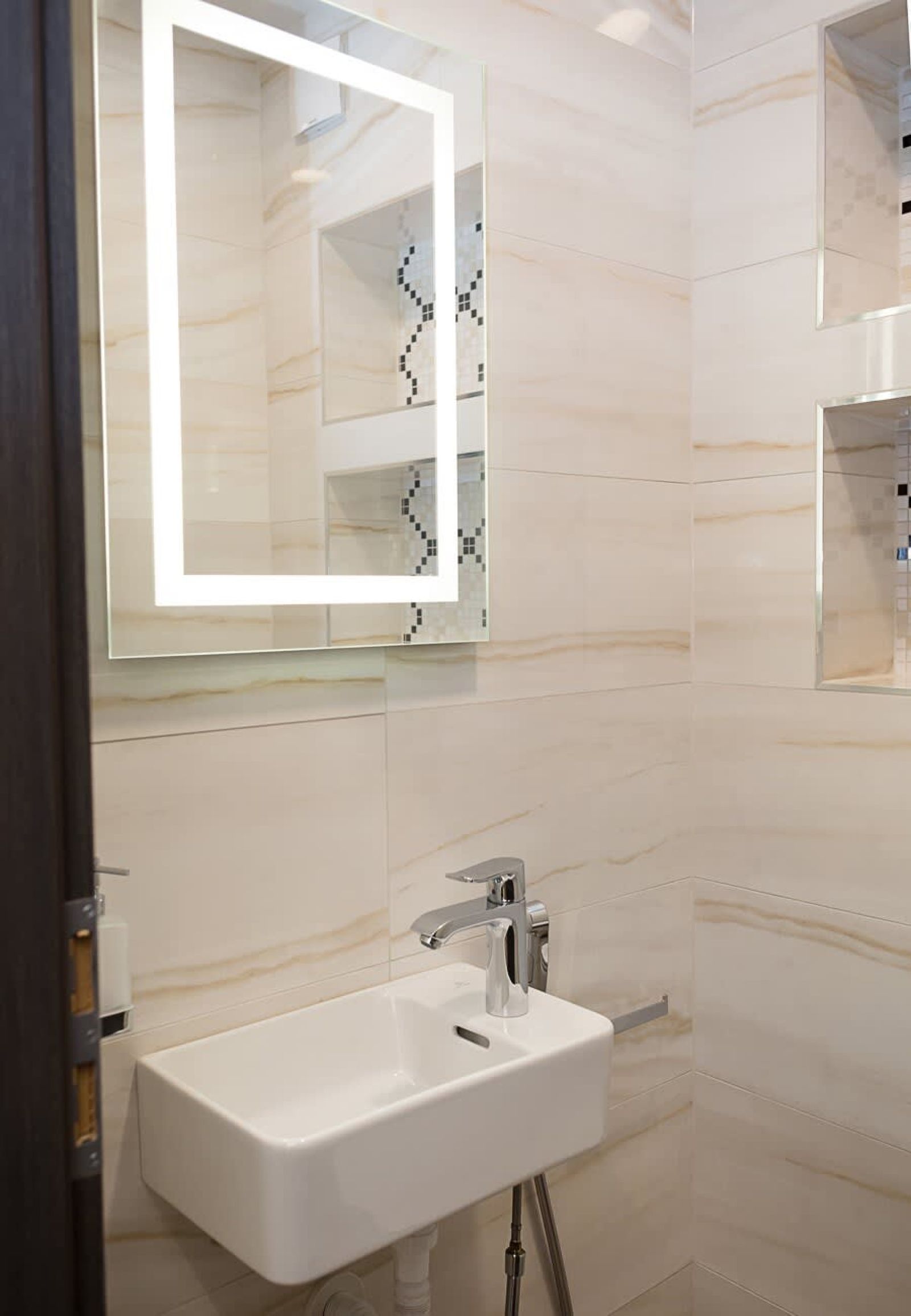 Exclusive Central Varna Apartment | 2 Beds+Parking - Photo 23