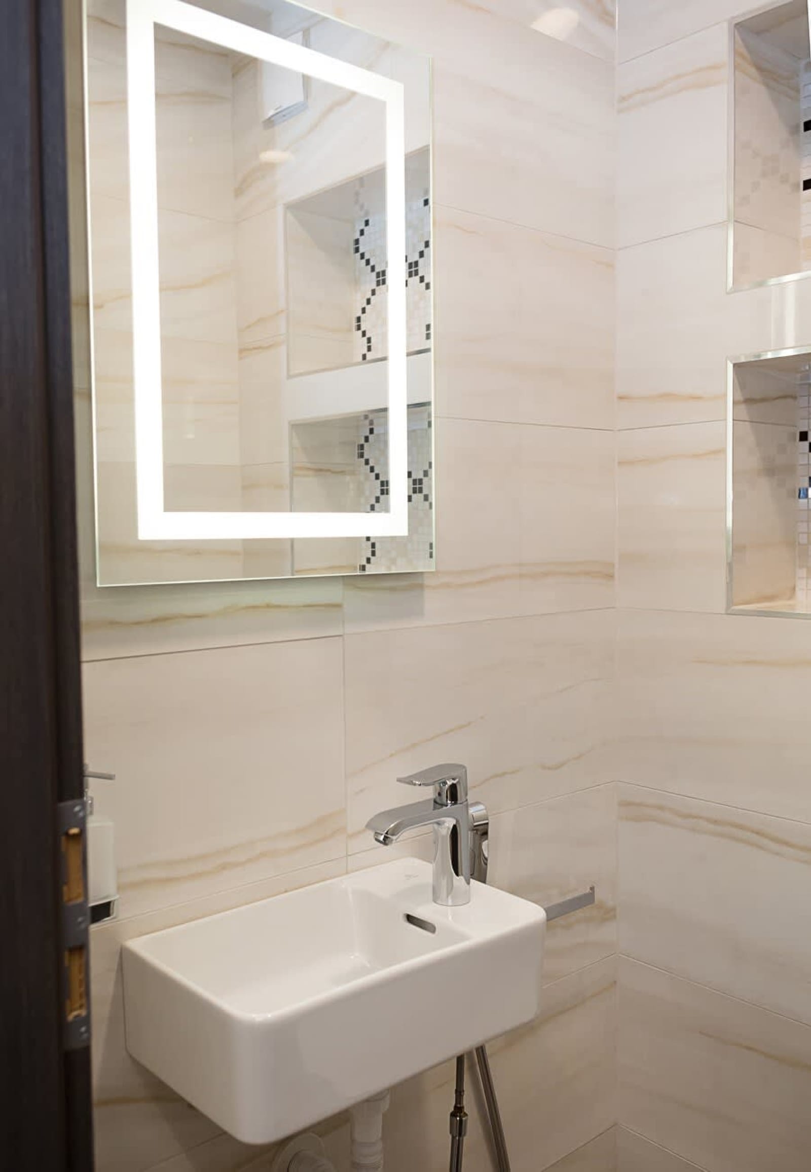 Exclusive Central Varna Apartment | 2 Beds+Parking - Photo 23