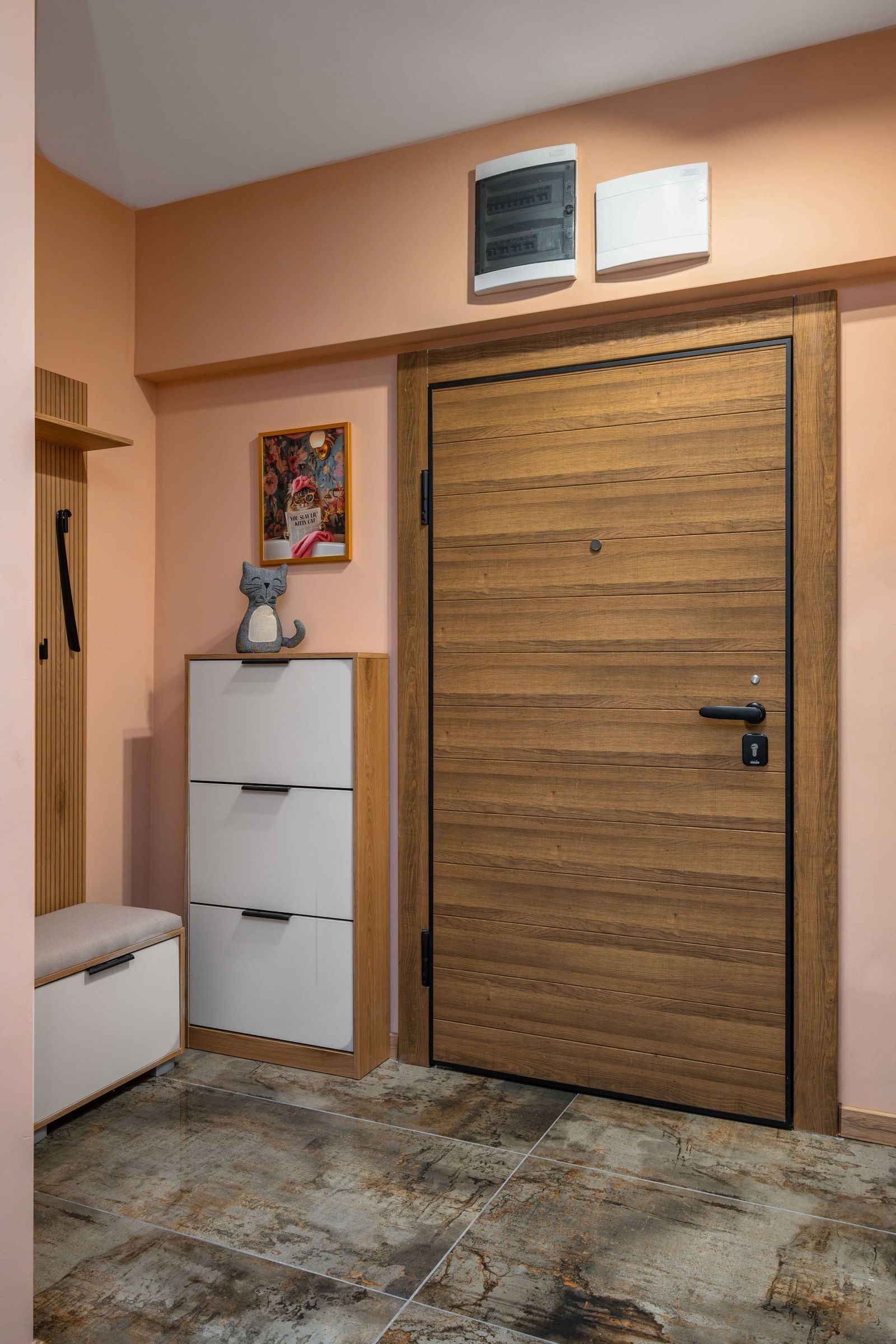 Warm &amp; Stylish Retreat in a Quiet Area - Photo 15