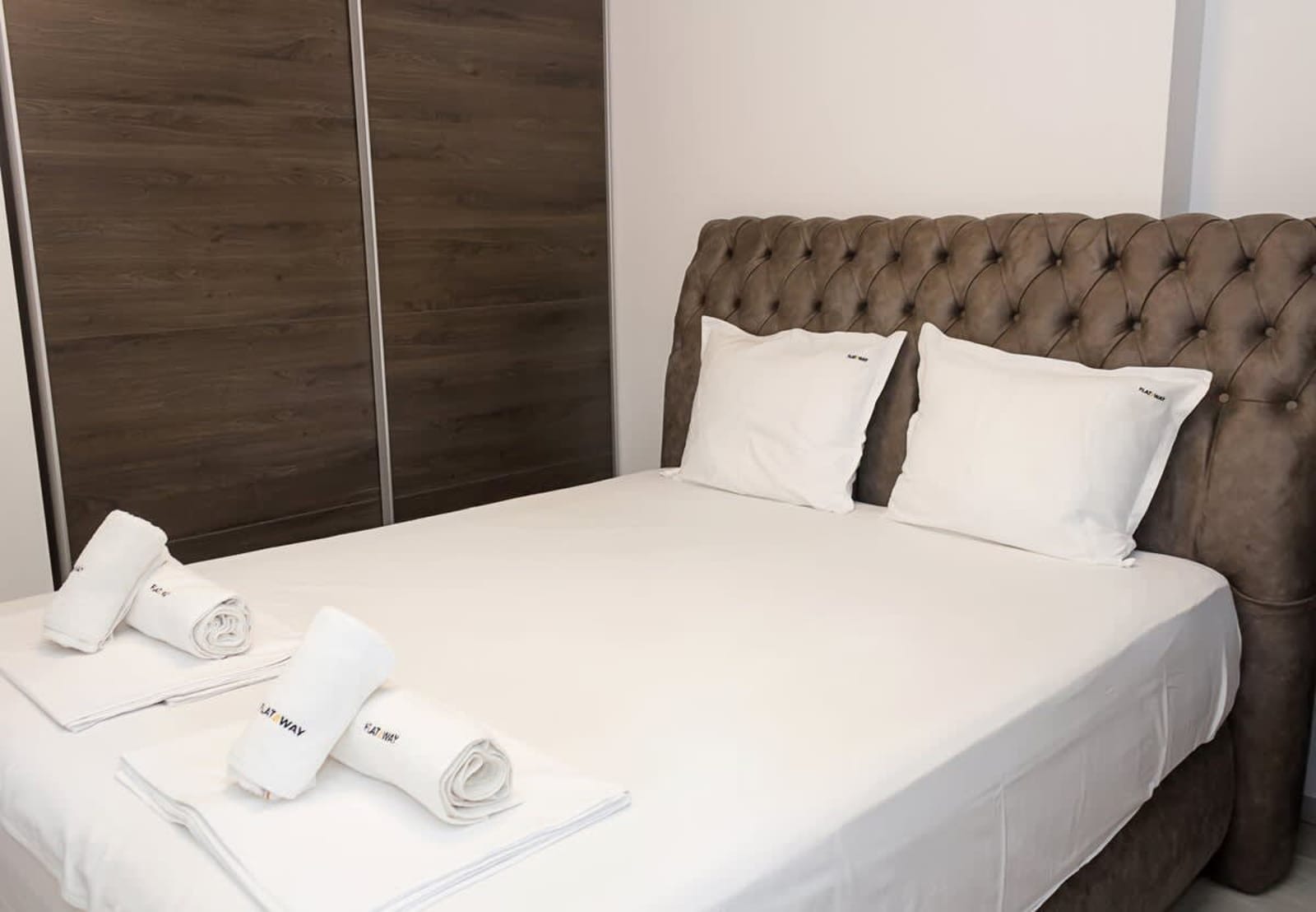 New Black &amp; White Flat 5 Min Away From Sea Garden - Photo 12