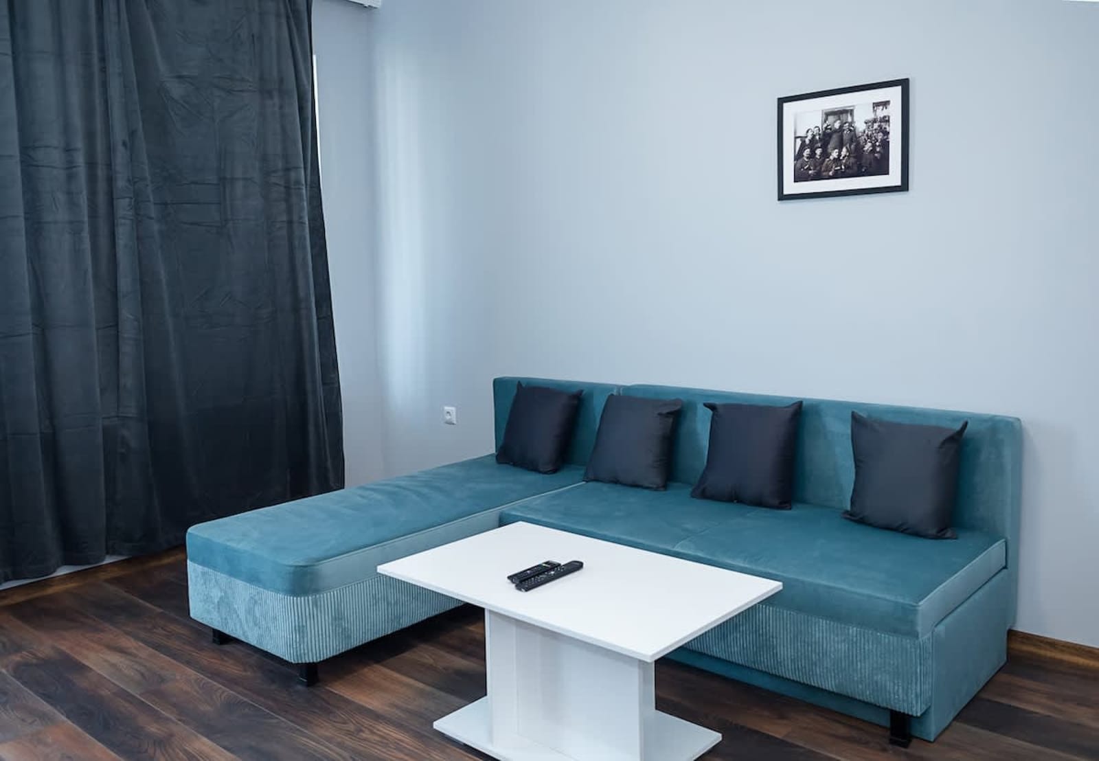 Bright &amp; Airy Flat with 2 Bedrooms – Urban peace - Cover Photo