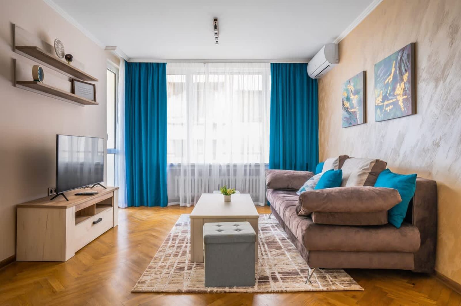 Charming Urban Retreat: Stylish 1BD Flat near NDK - Photo 2