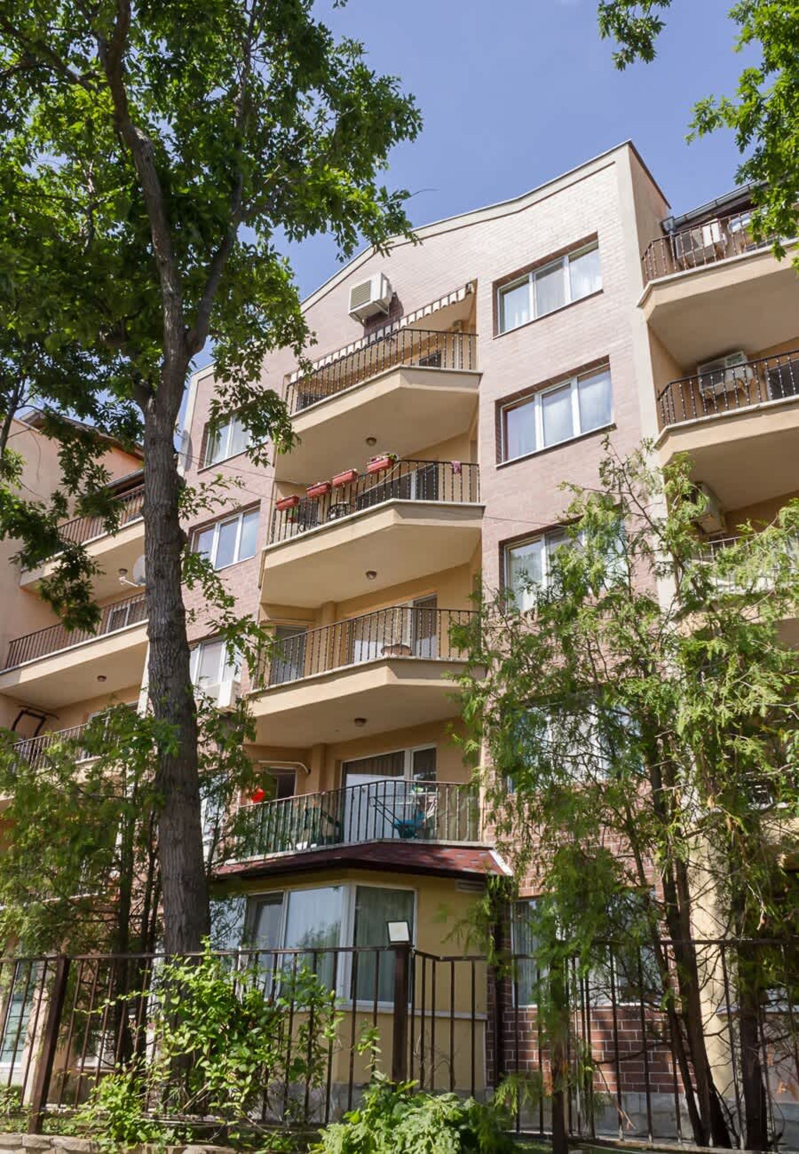 Beachside Haven: Charming 2BD near Golden Sands - Photo 22