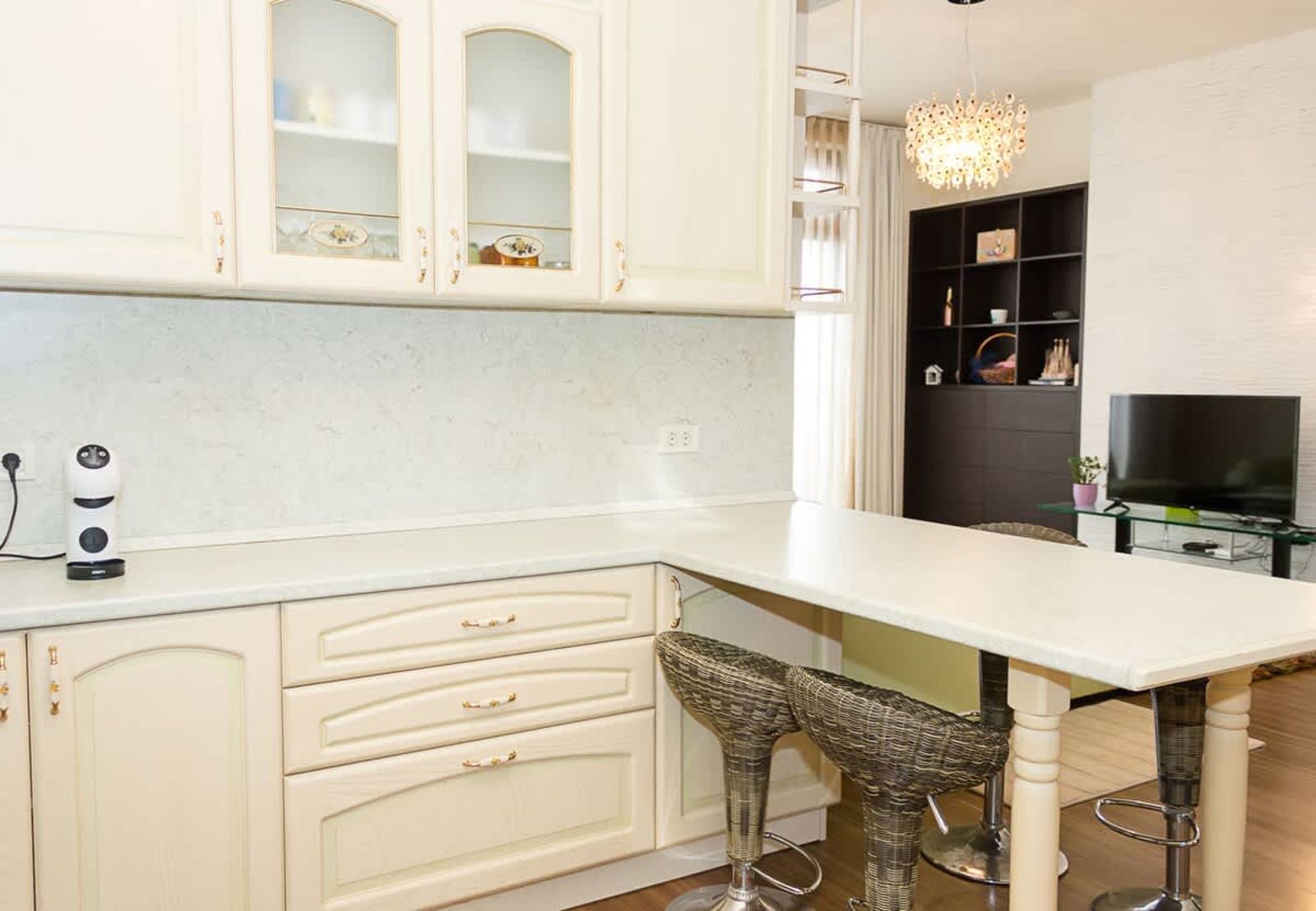 Port Palace 2BD Flat  Amazing Sea View - Photo 13