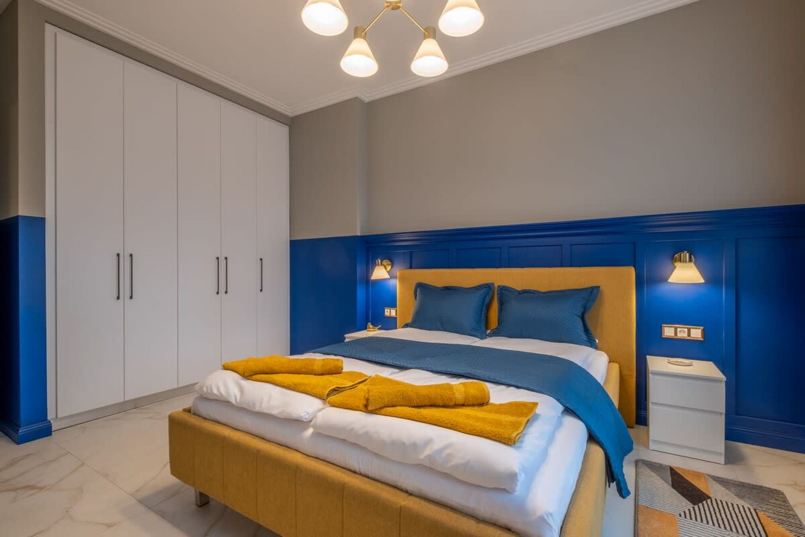 Sofia’s Classy Blu -2 Bedrooms - Photo 15