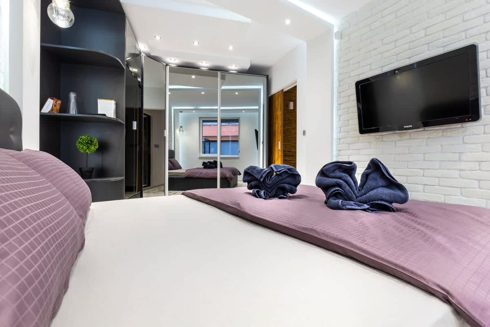 Modern 1BD Flat with Parking near the city centre - Photo 11