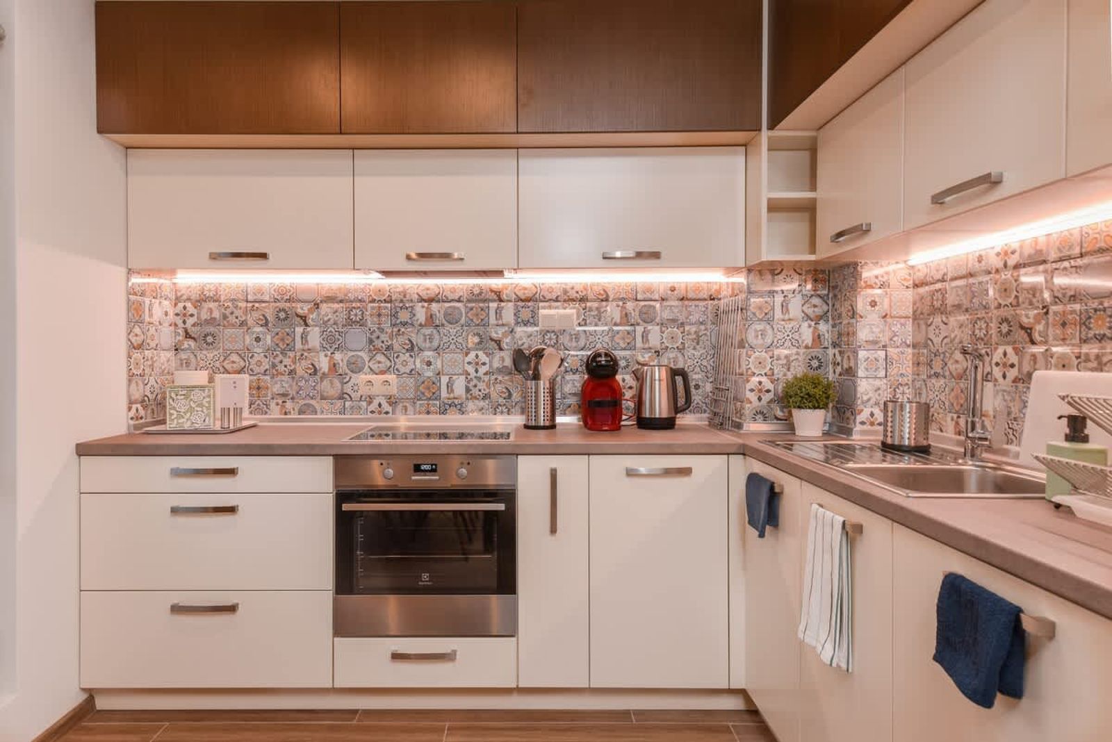 Stylish 1BD Flat + Elevator &amp; AC | Heart of Sofia - Photo 14