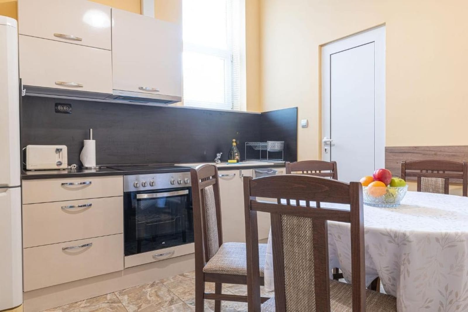 Apo Apartment - Top Center - Photo 16