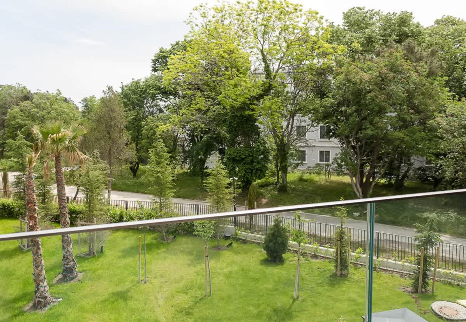 Azur Delux -1BD Flat with Parking &amp; Pool - Photo 15