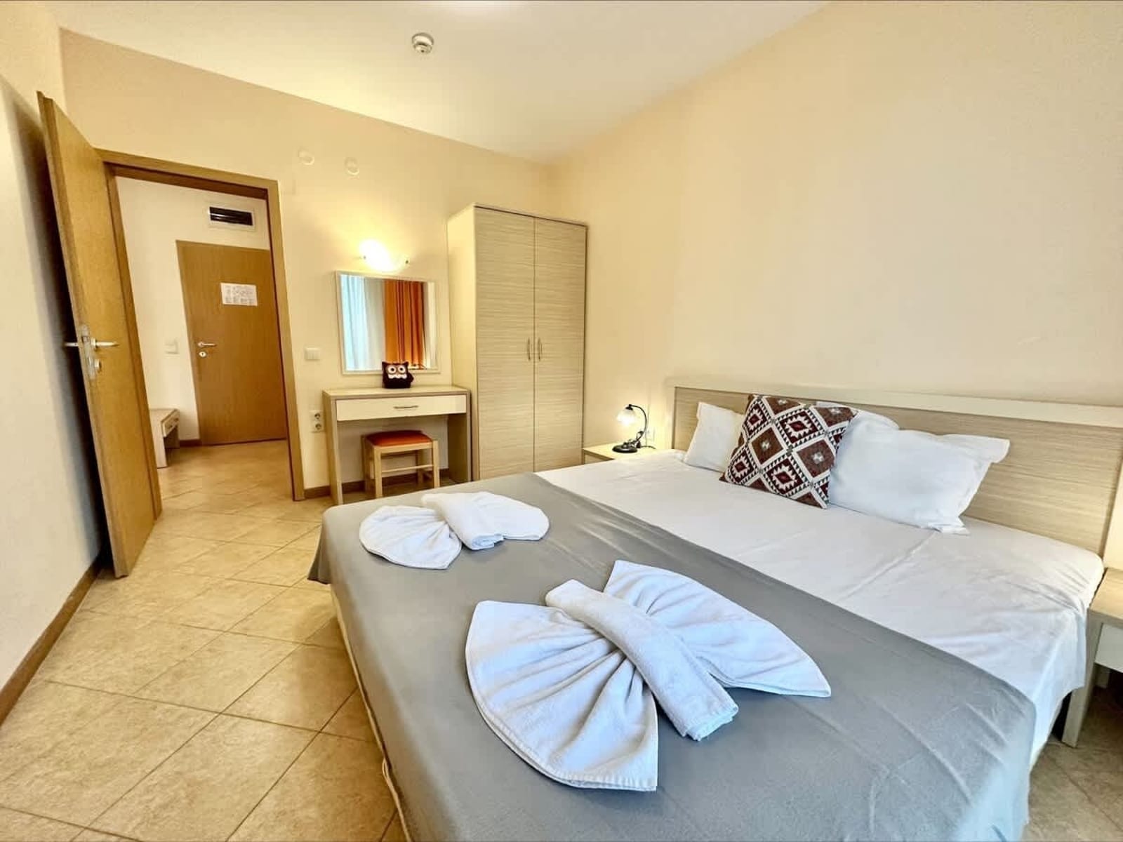 Cozy apartment with balcony in Royal Sun - Photo 40