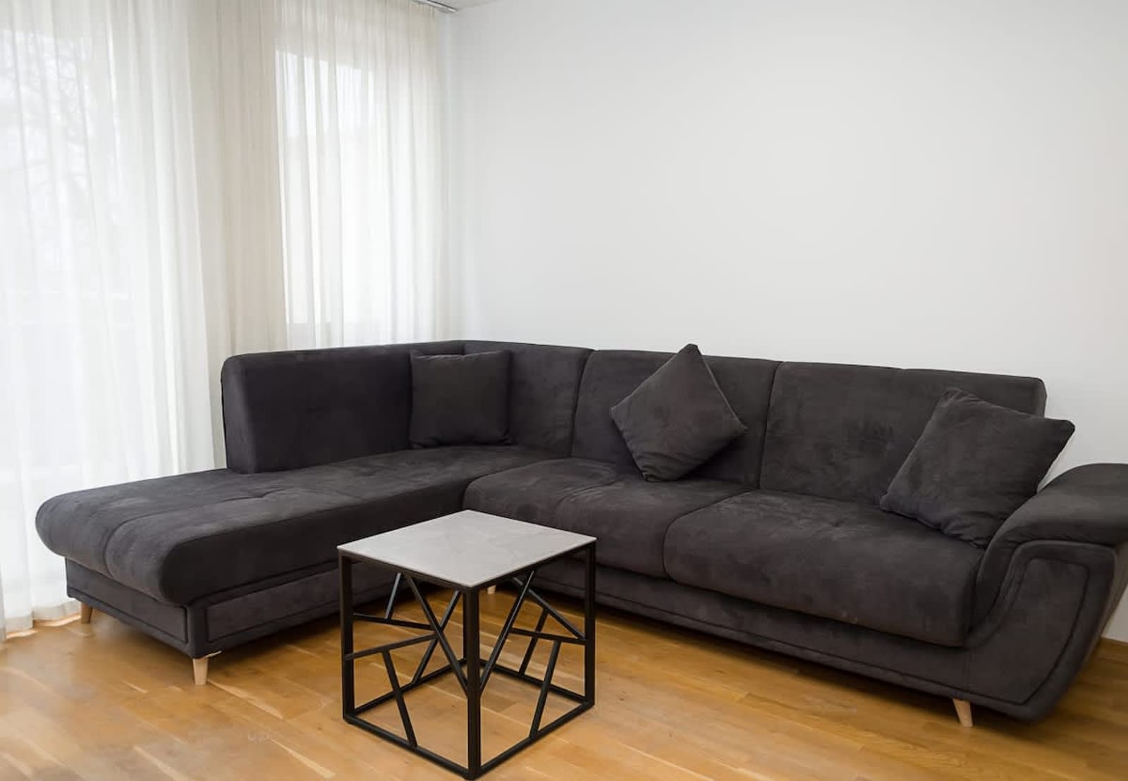 Modern Elegance in Varna – Spacious 3-Bedroom Home - Photo 7