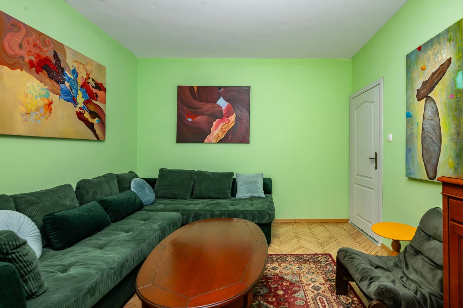 Life in Colours - Artistic 1BD Apartment - Photo 24