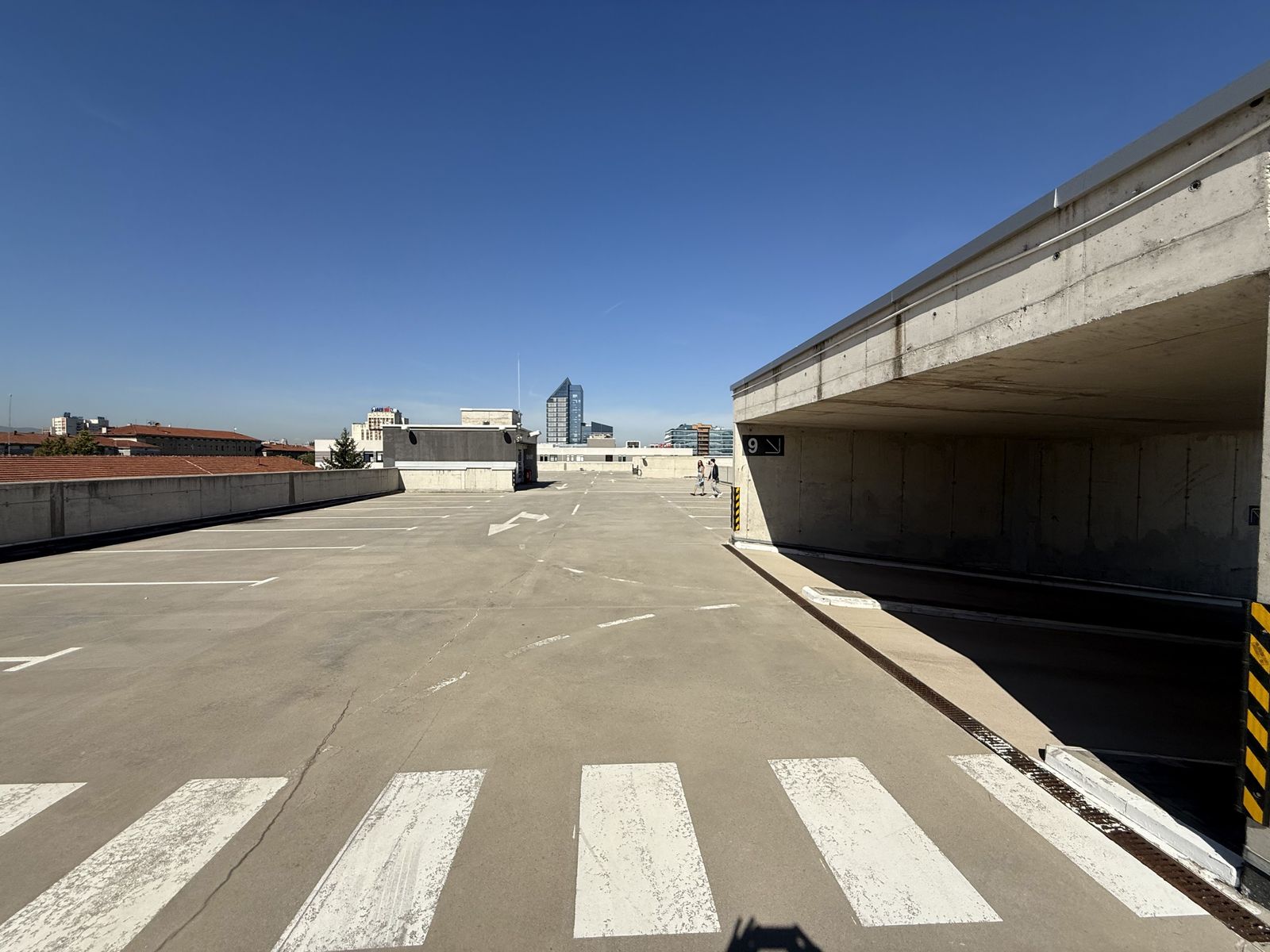 Big 5 Story Parking with security - Photo 43