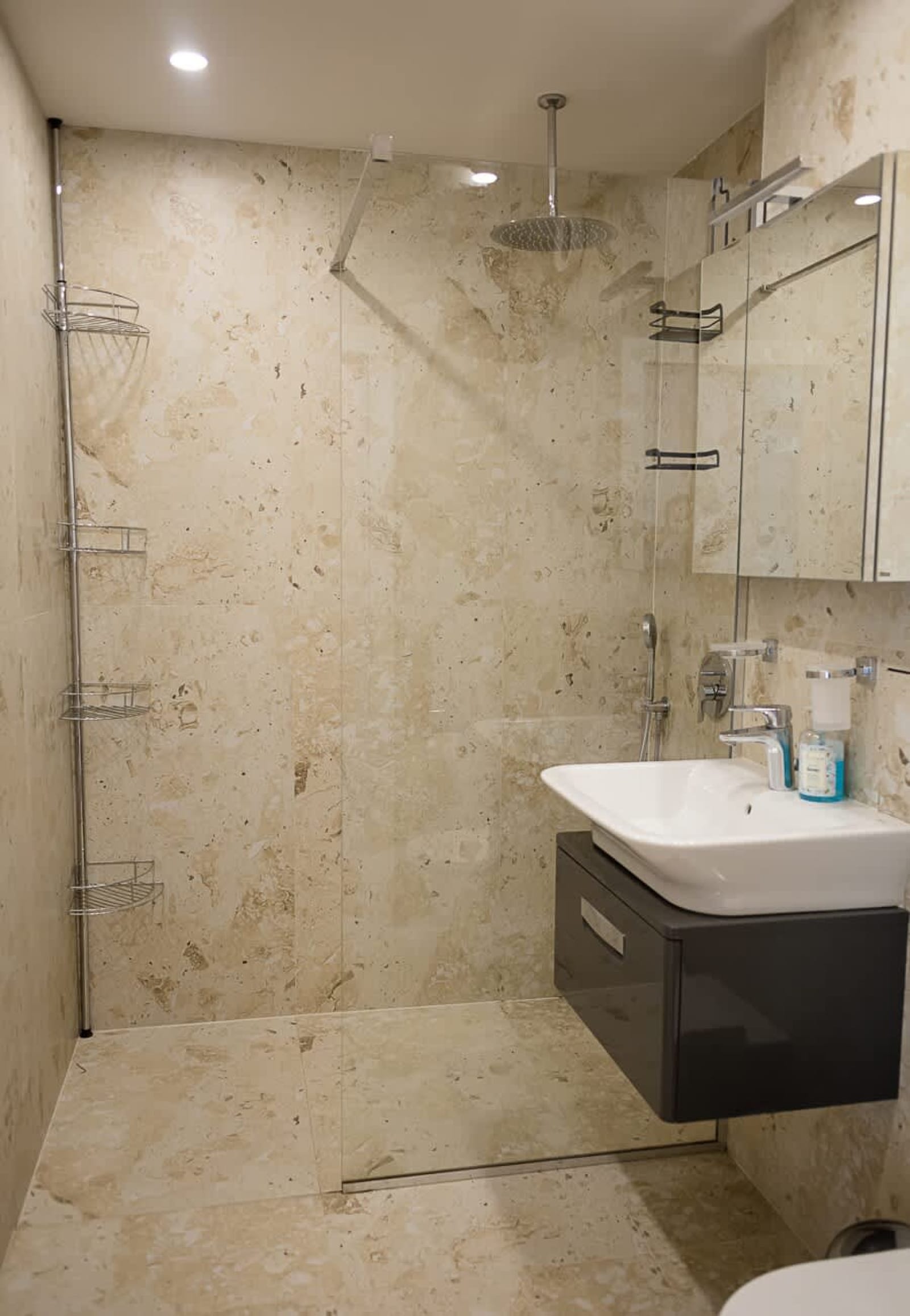 Stylish City Living by the Sea - 2BR Flat in Varna - Photo 23