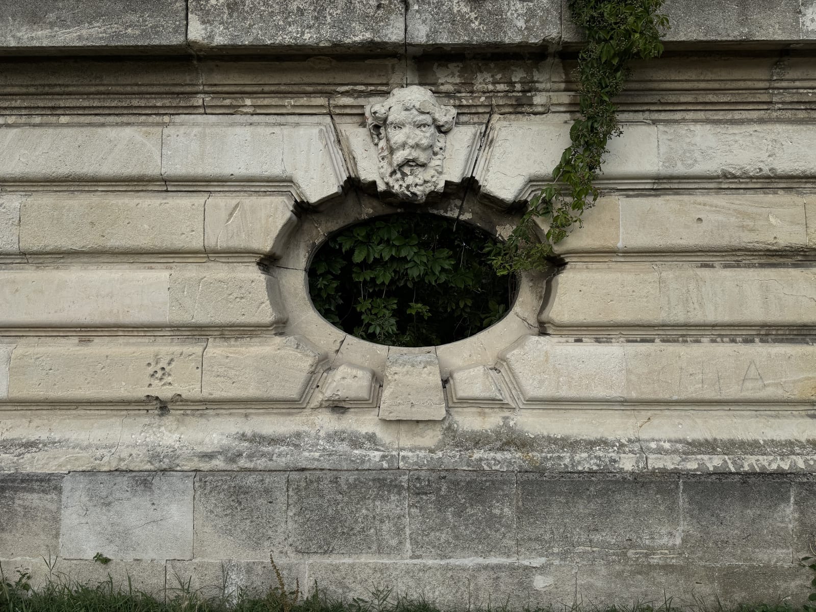 Ruined Palace, Romania - Photo 5