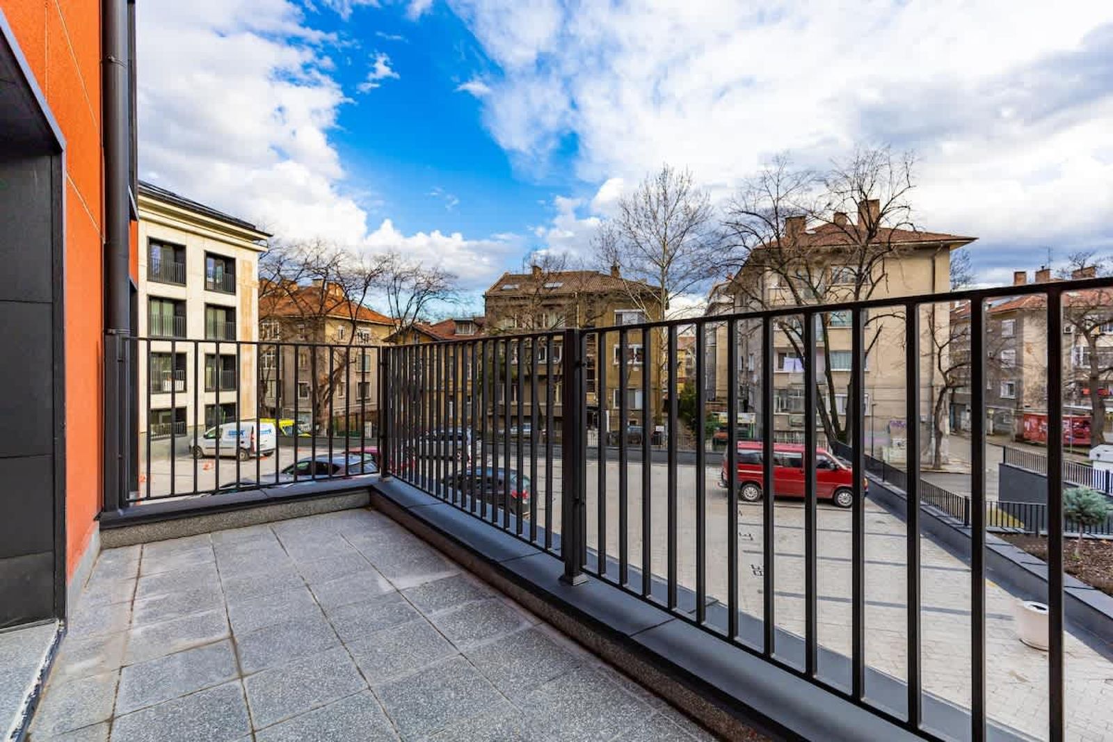 New Luxury &amp; Bright 2 Bedroom Apartment - Photo 31