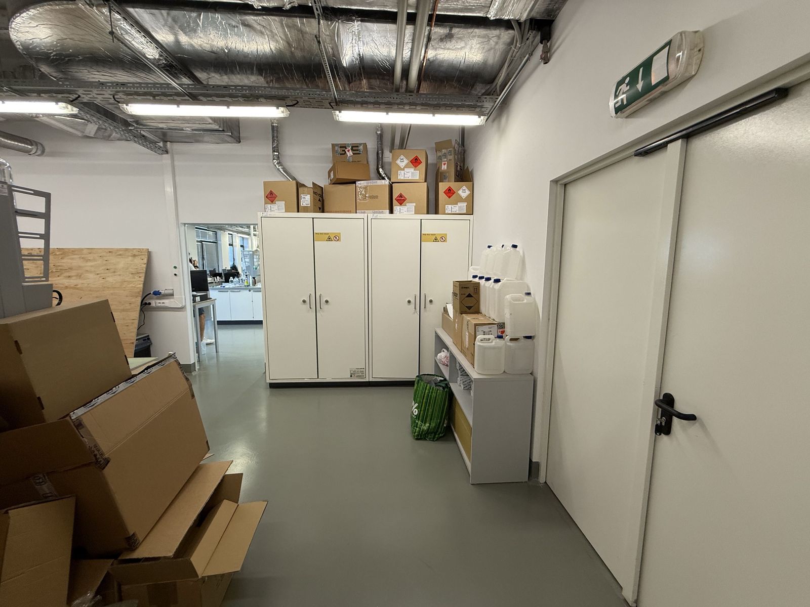 Modern Laboratory with a foyer in Sofia Bulgaria - Photo 44