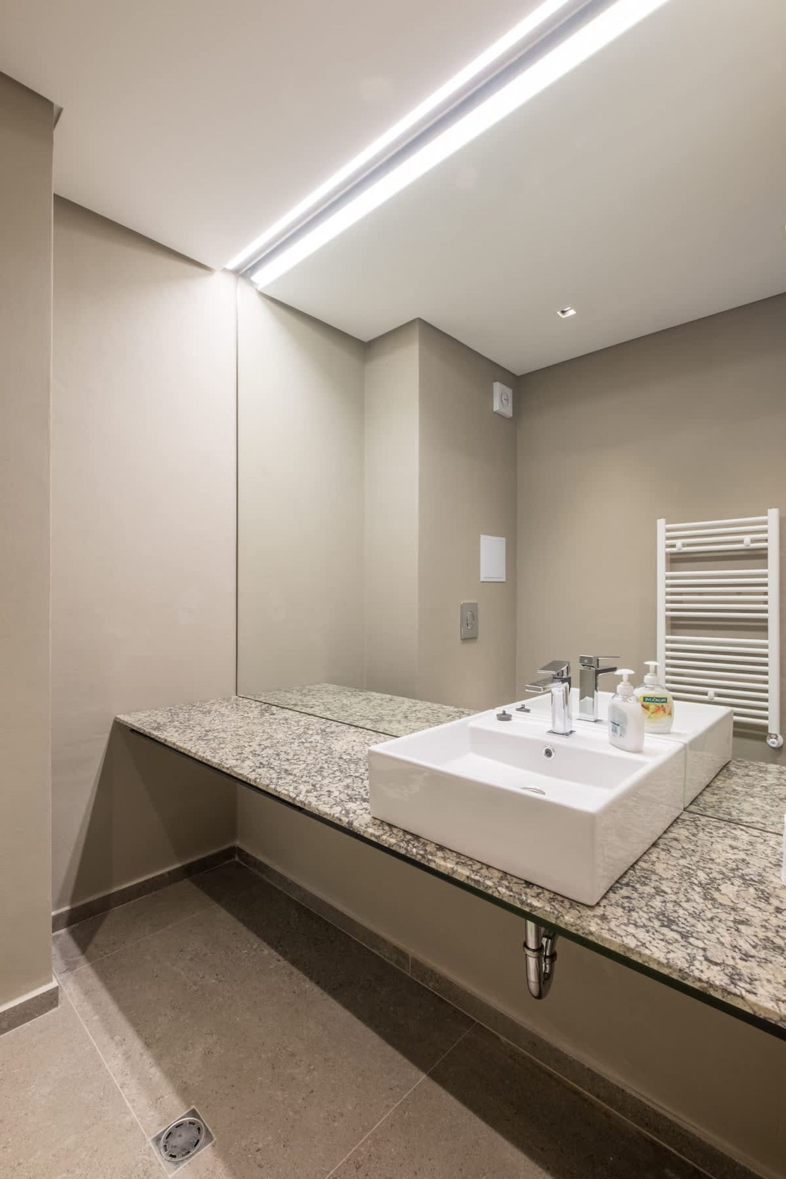 Minimal interior design / Metro Station / Luxury A - Photo 25