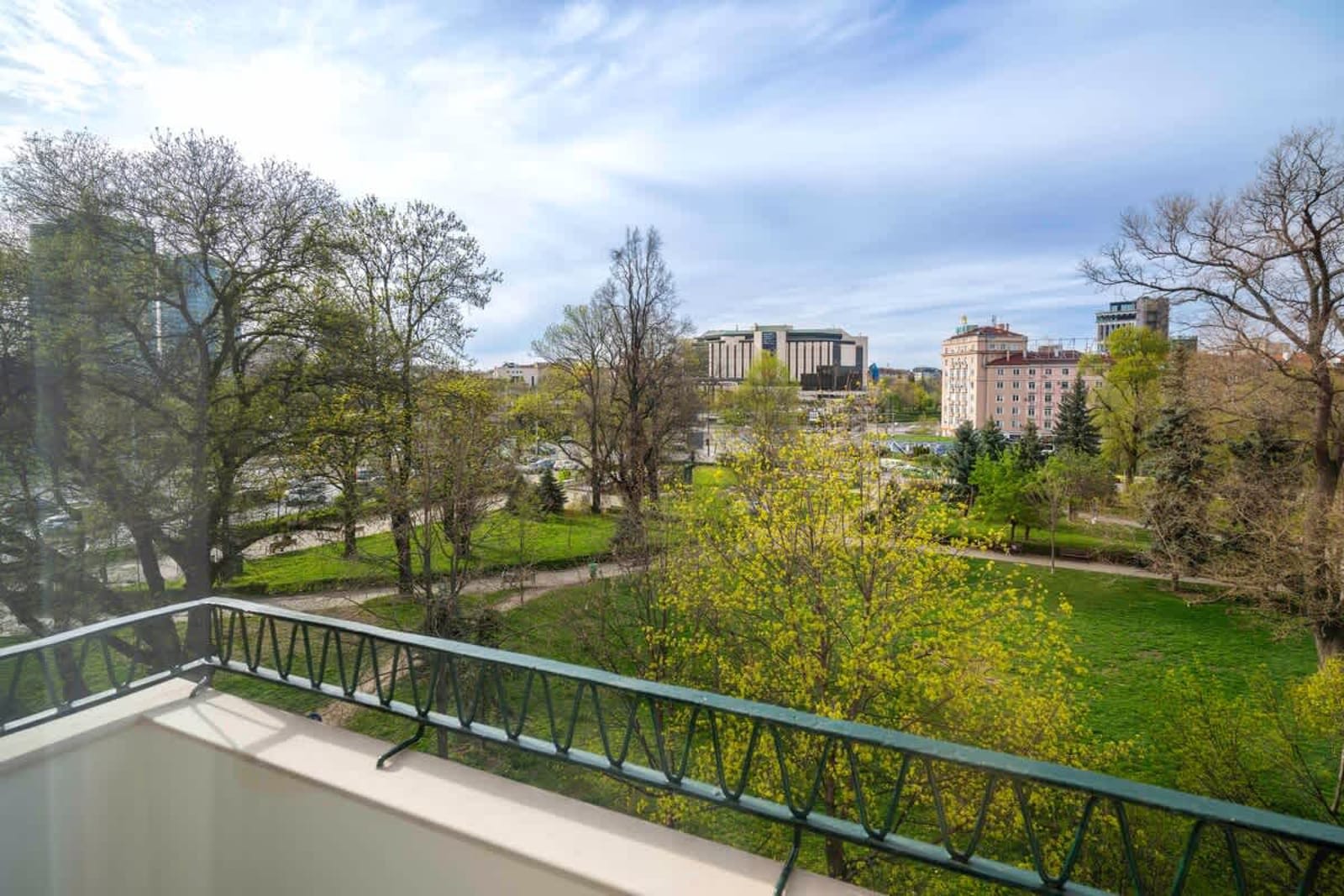 New With The Best View - 2BD Bright Flat Near NDK - Photo 15