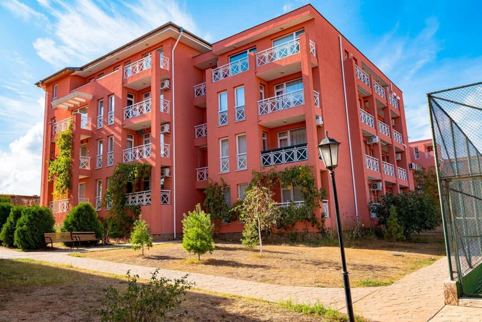 Sunny Day 6 Cozy 1 bedroom apartment - Photo 3