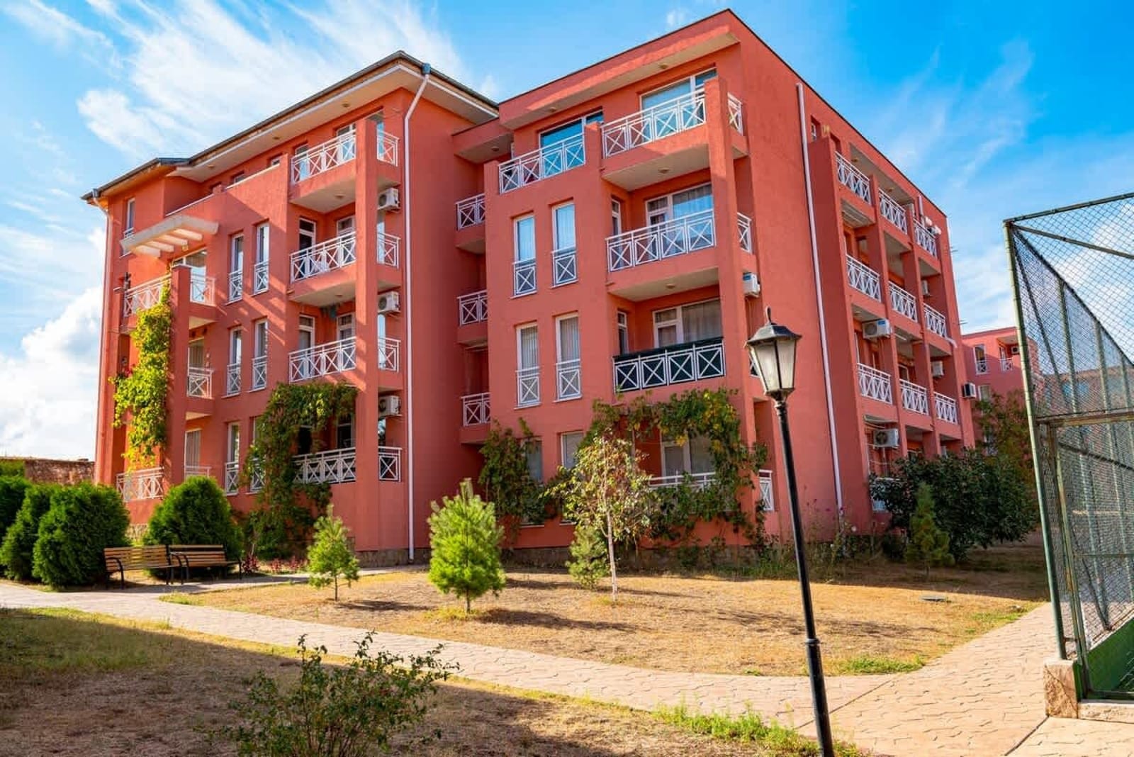 Sunny Day 6 Cozy 1 bedroom apartment - Photo 3