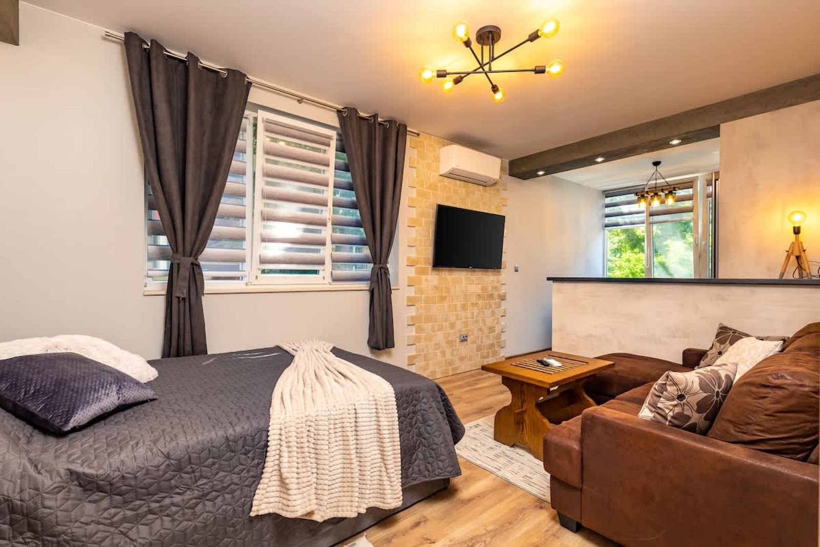 Da Vinci Delight: Modern 2BD Apartment - Cover Photo