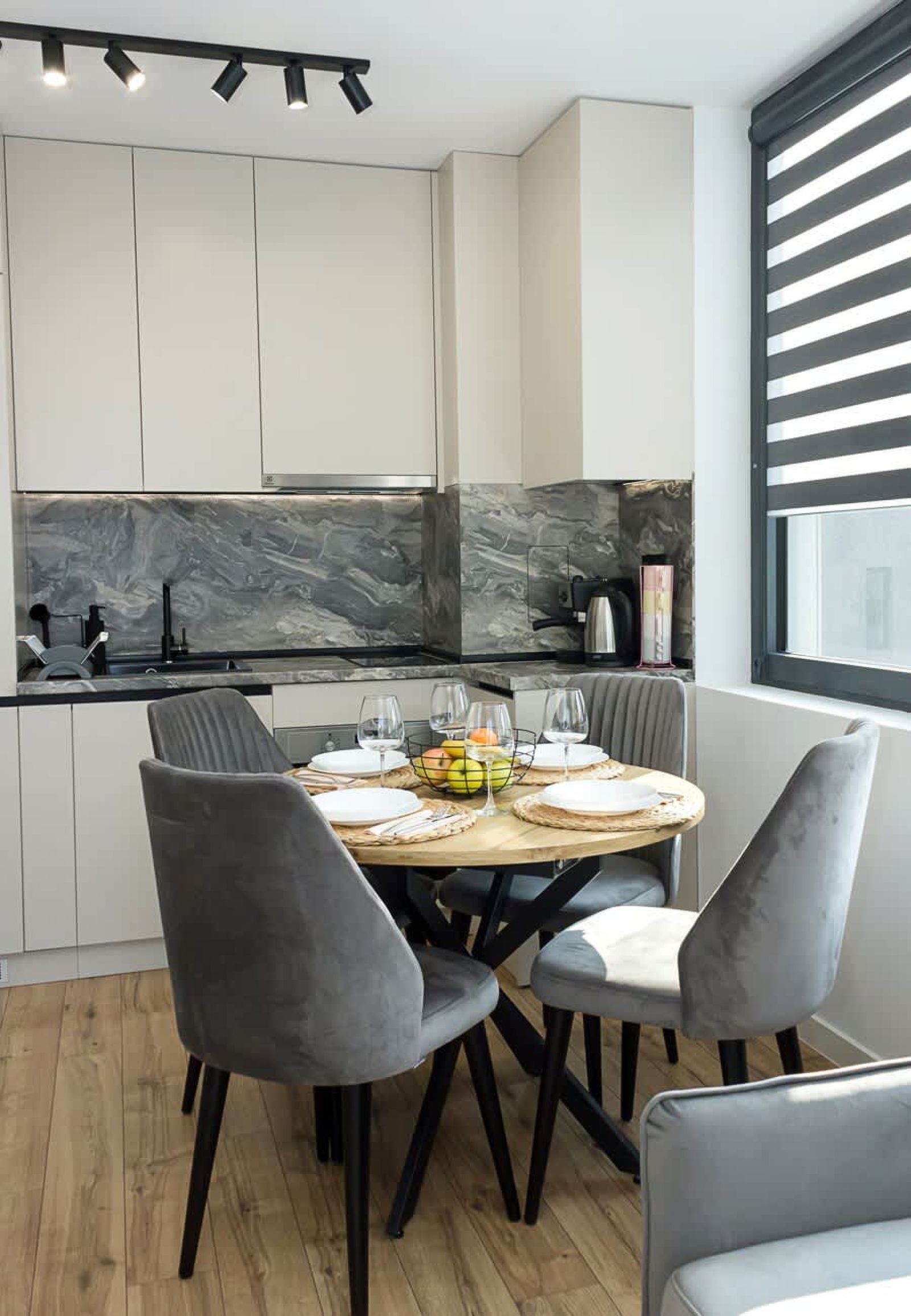 Chic Retreat in Varna's Fifth Element - Photo 9